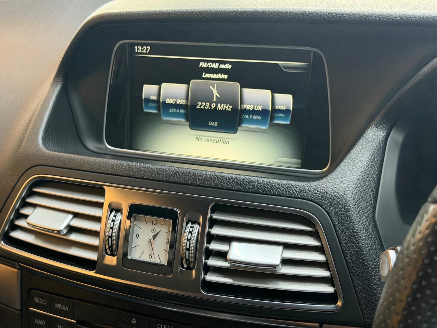 Used Mercedes-Benz E Class for sale - 77238365: Photo 27