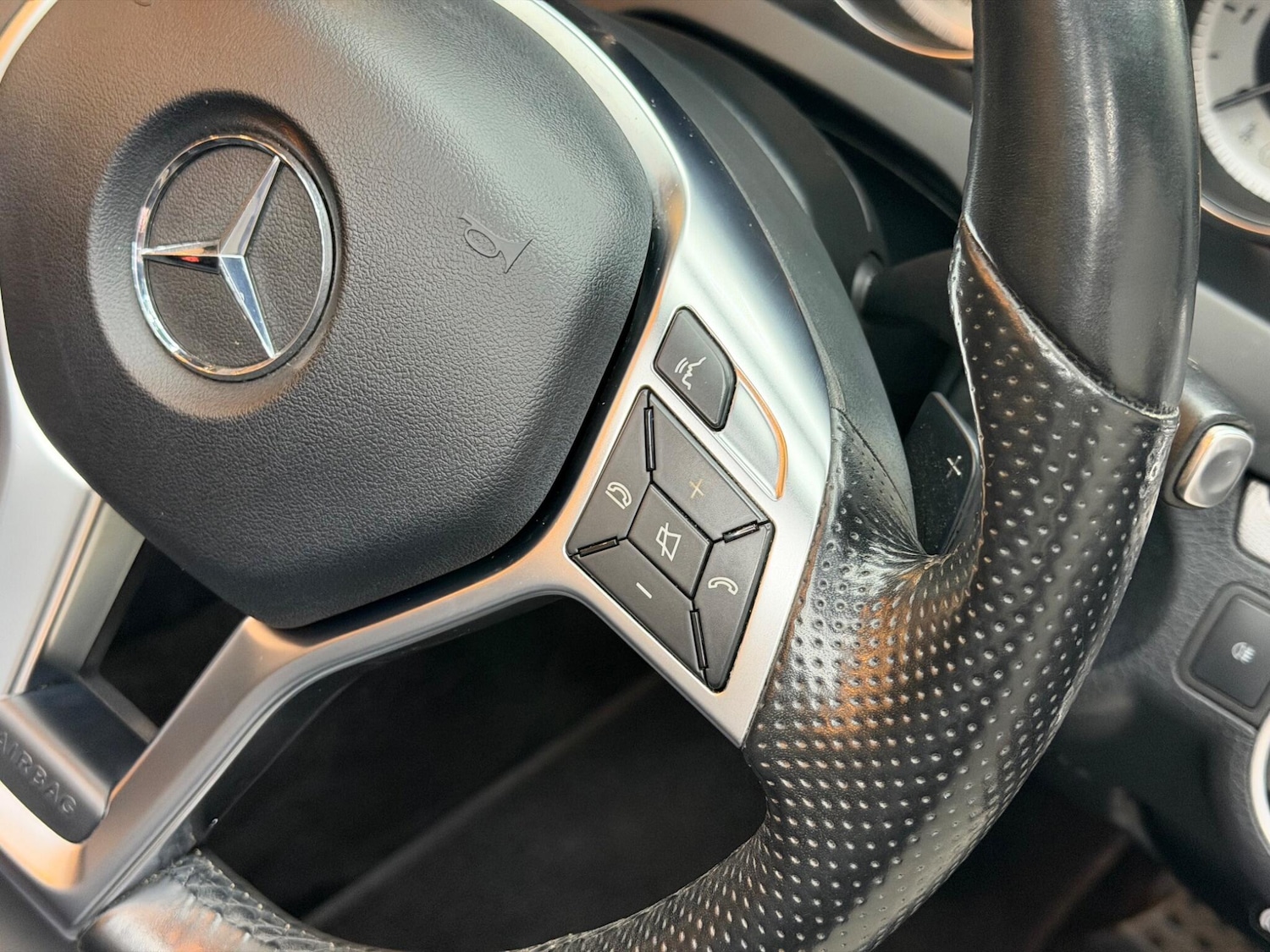 Used Mercedes-Benz E Class for sale - 77238365: Photo 30