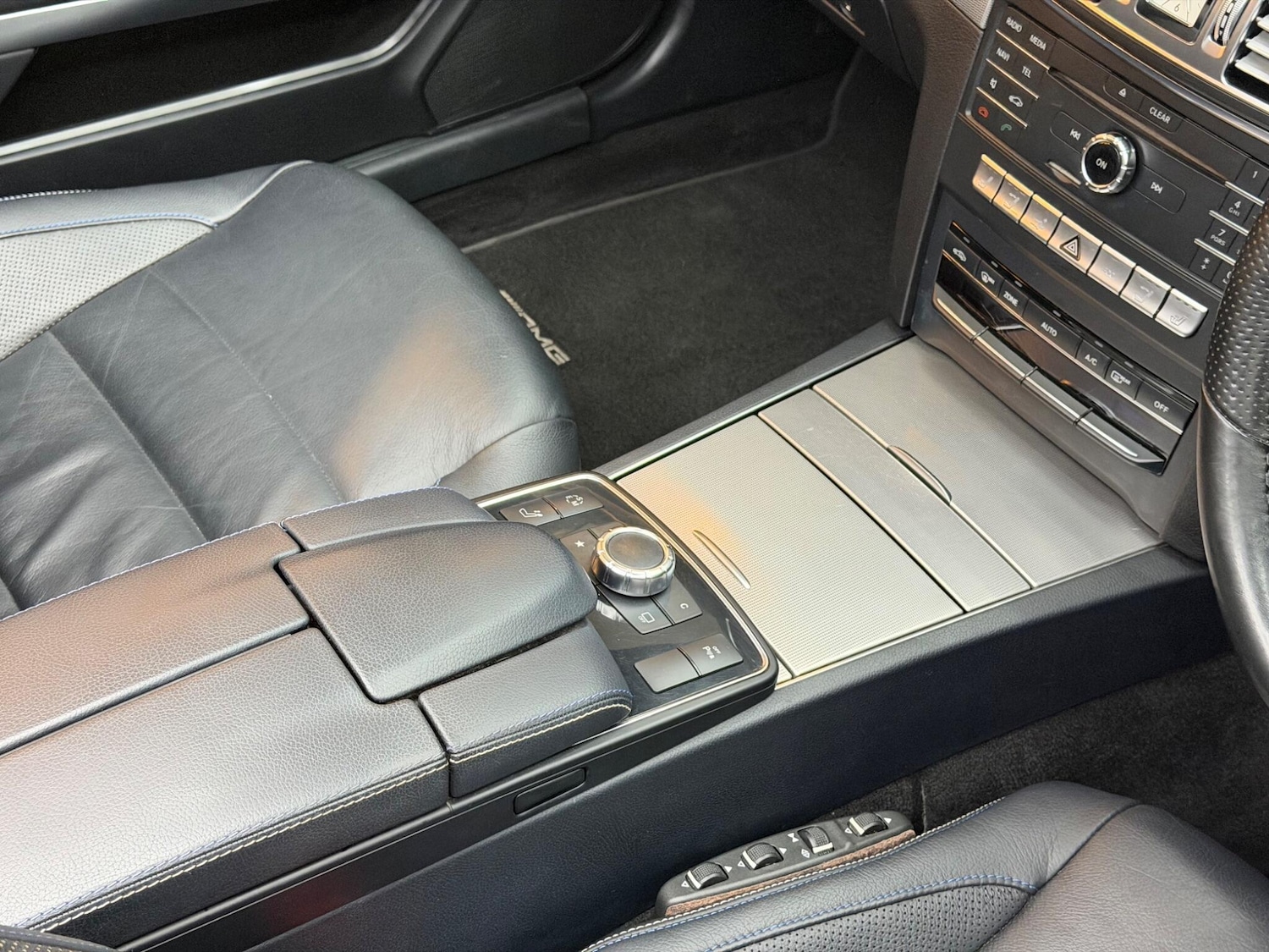 Used Mercedes-Benz E Class for sale - 77238365: Photo 32