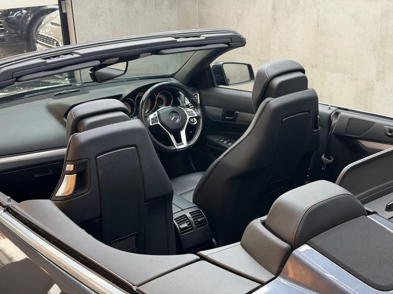 Used Mercedes-Benz E Class for sale - 77238365: Photo 39