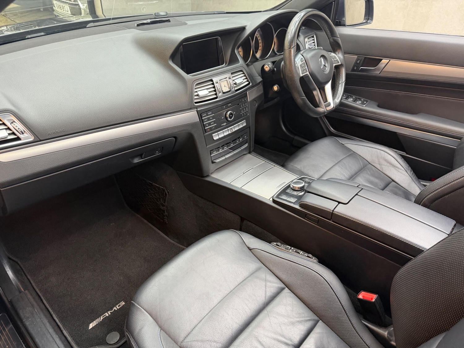 Used Mercedes-Benz E Class for sale - 77238365: Photo 9