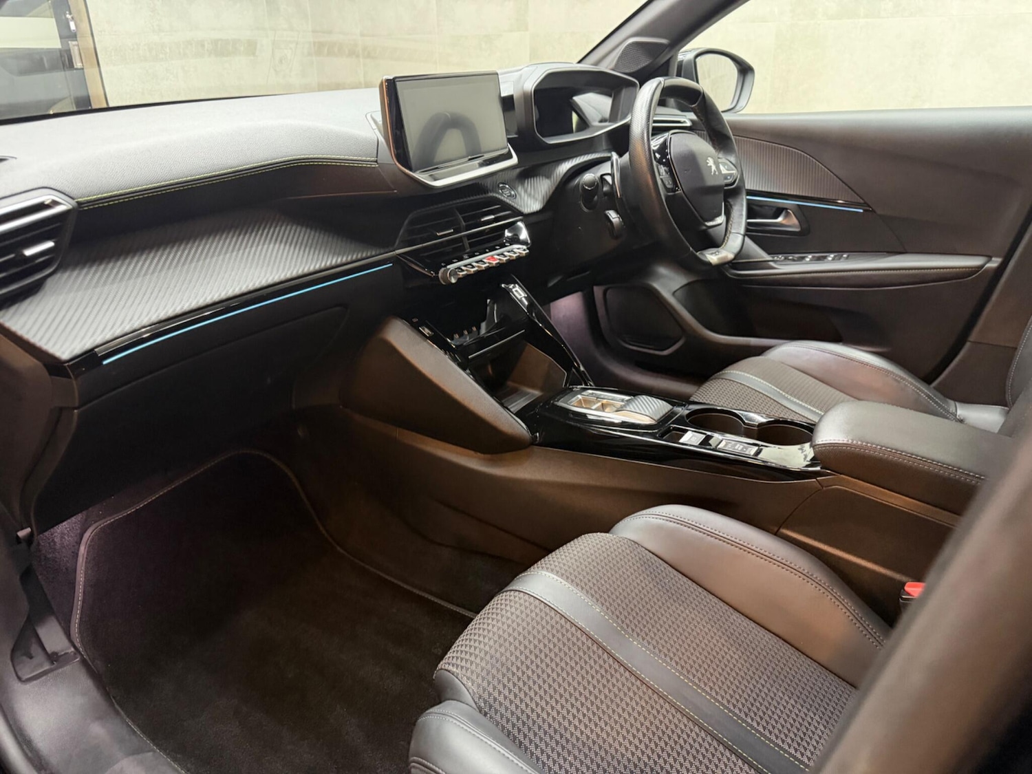 Used Peugeot 208 2023 for sale - 77386741: Photo 12