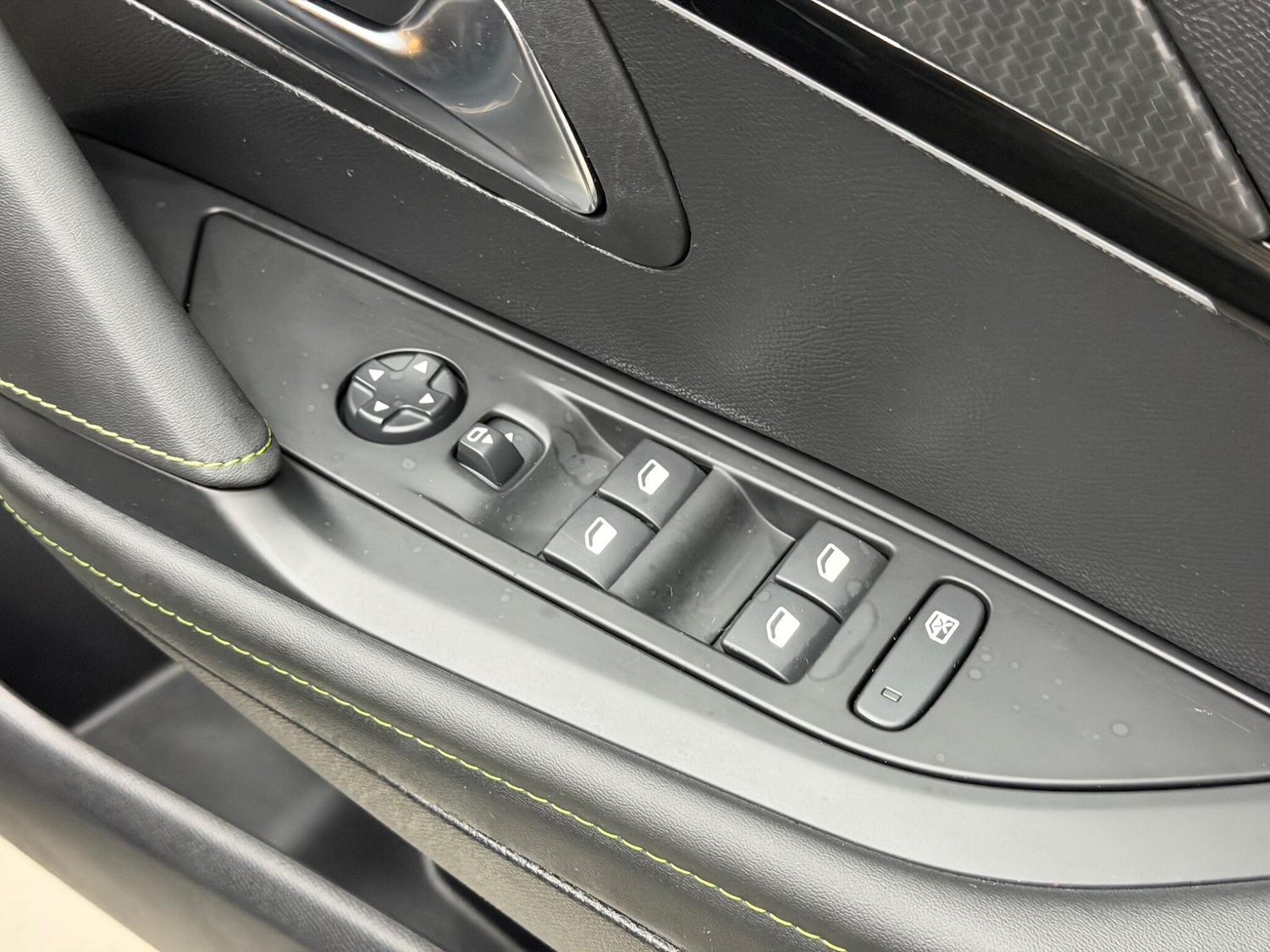 Used Peugeot 208 2023 for sale - 77386741: Photo 18