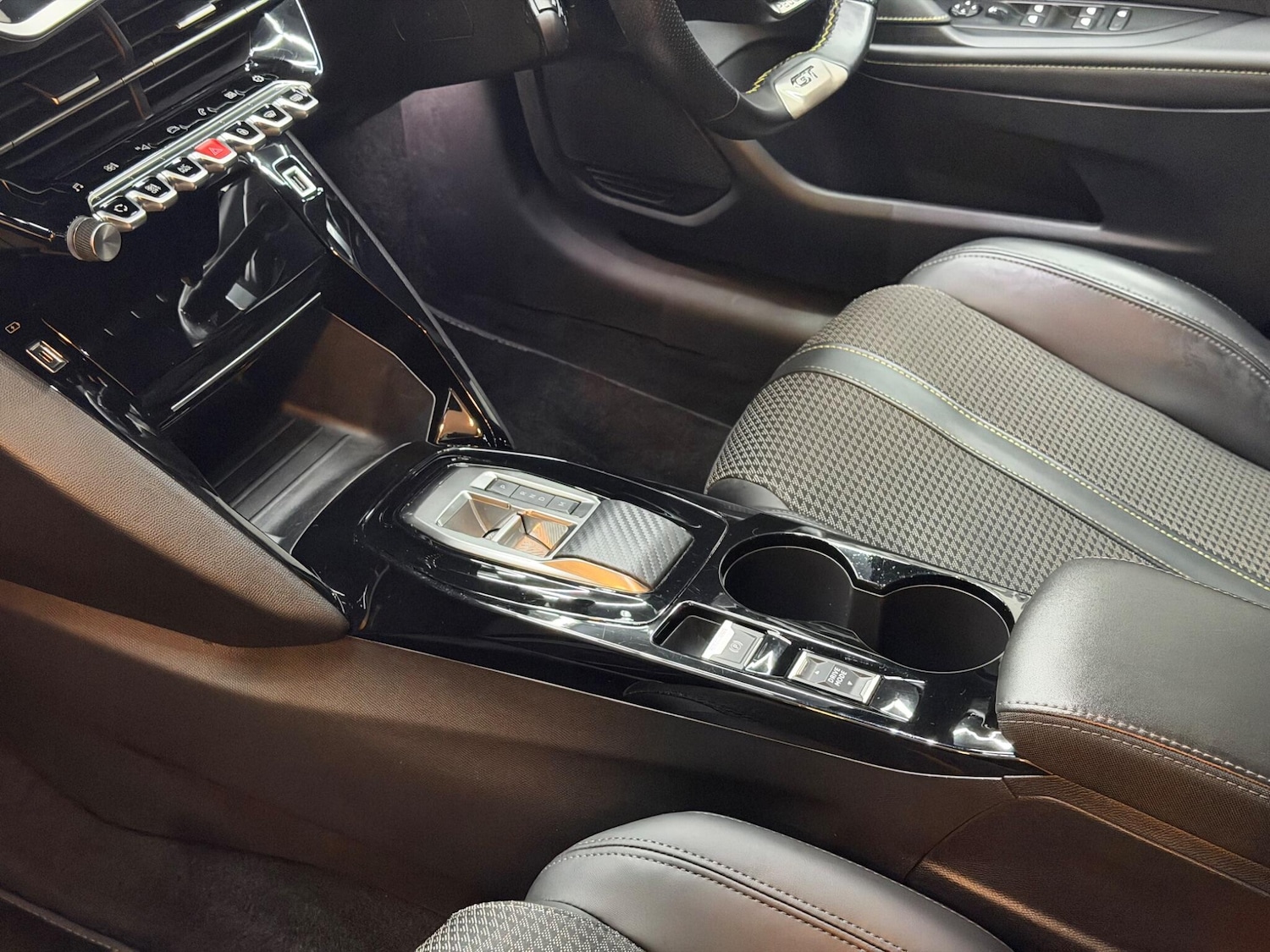 Used Peugeot 208 2023 for sale - 77386741: Photo 29