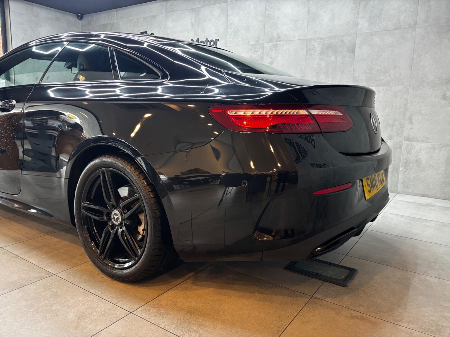 Used Mercedes-Benz E Class for sale - 78136411: Photo 10