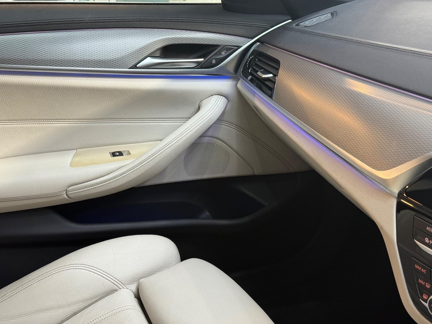 Used BMW 5 Series 2018 for sale - 76759556: Photo 60