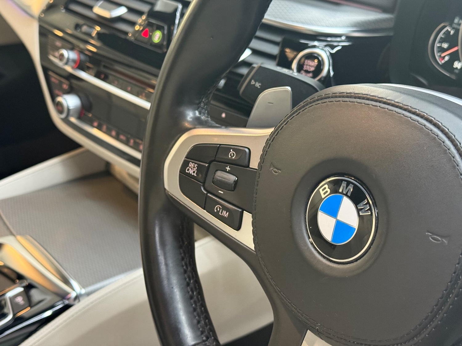 Used BMW 5 Series 2018 for sale - 76759556: Photo 61