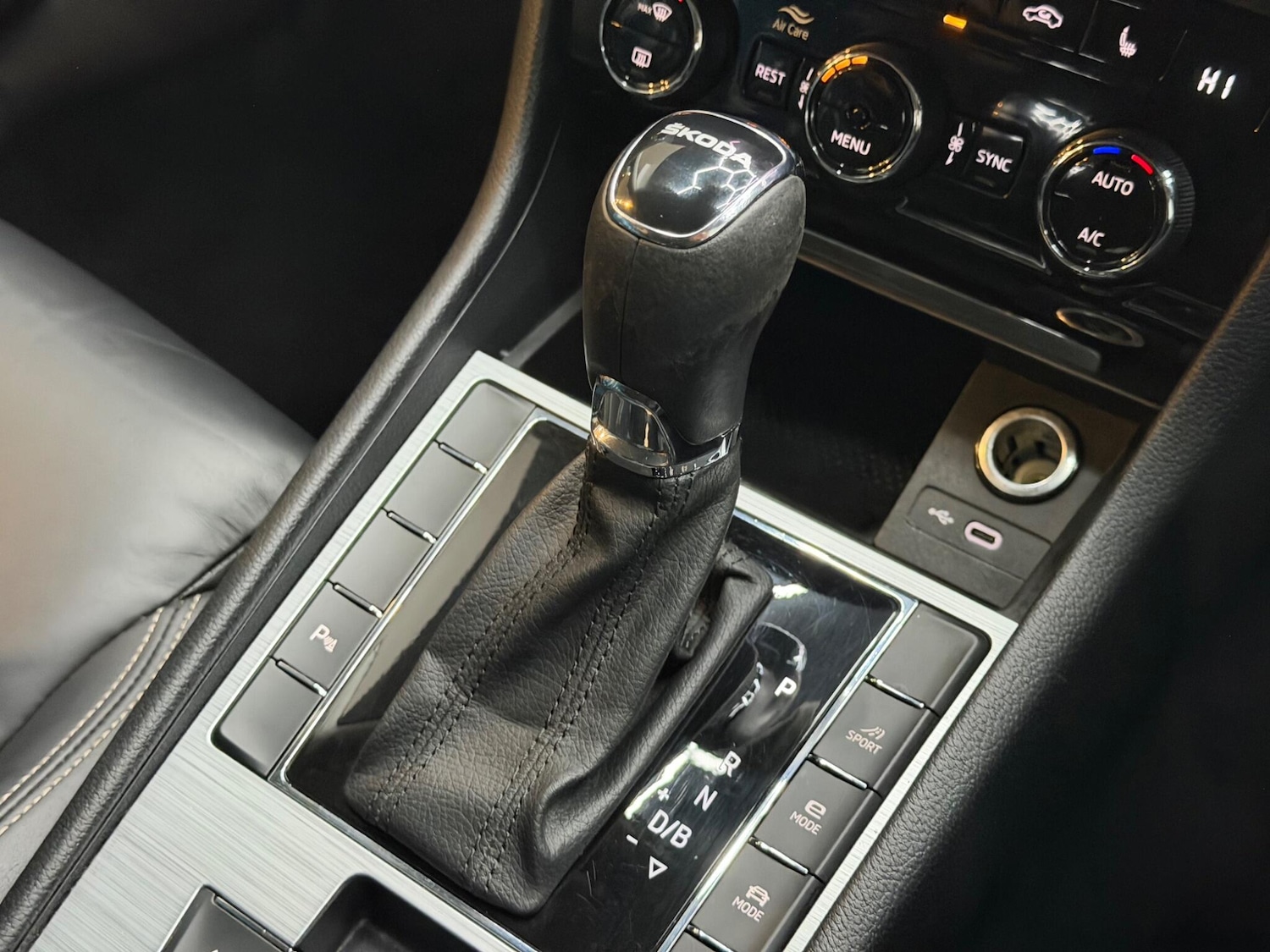 Used Skoda Superb 2022 for sale - 77305992: Photo 17