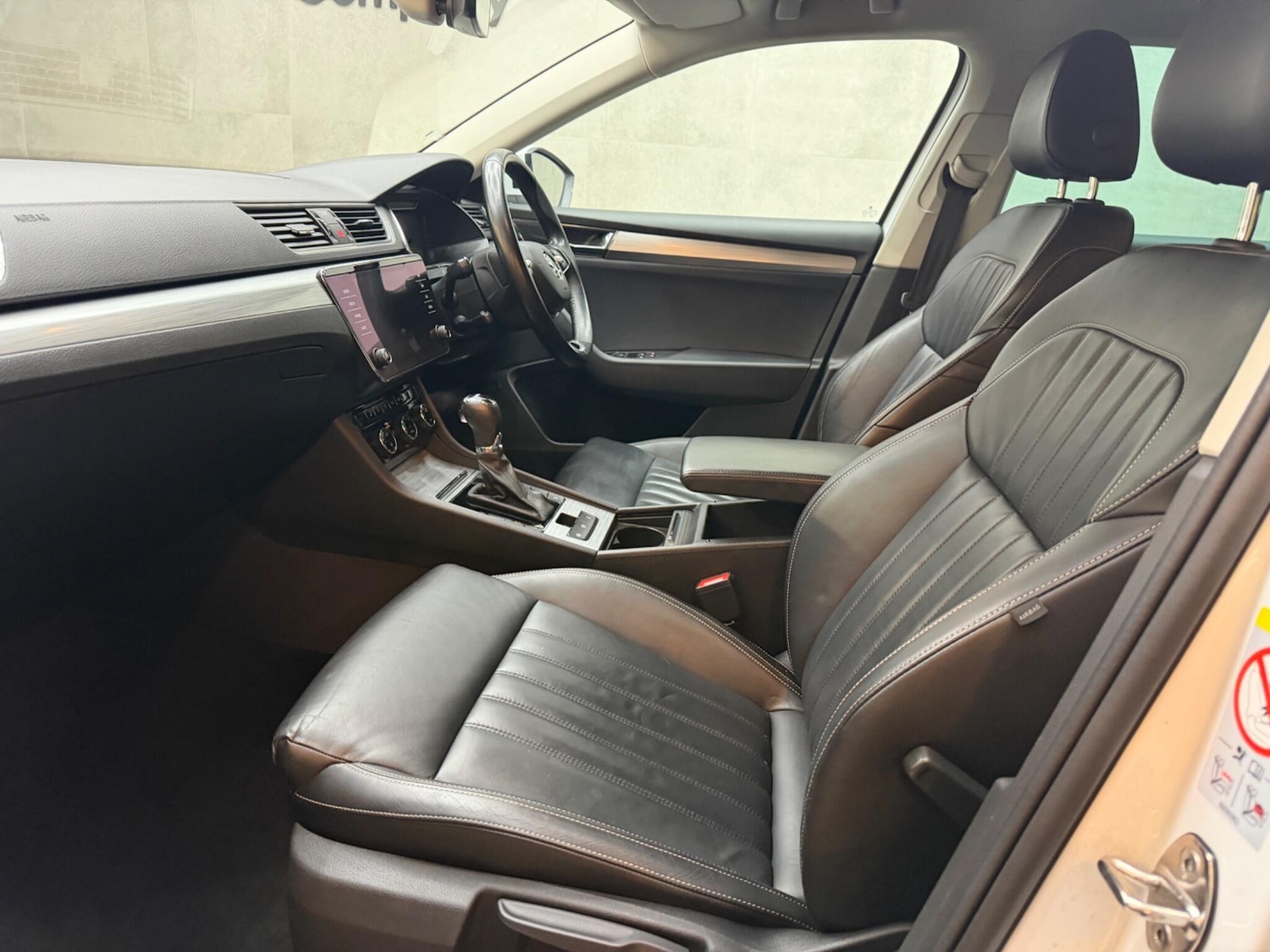 Used Skoda Superb 2022 for sale - 77305992: Photo 42