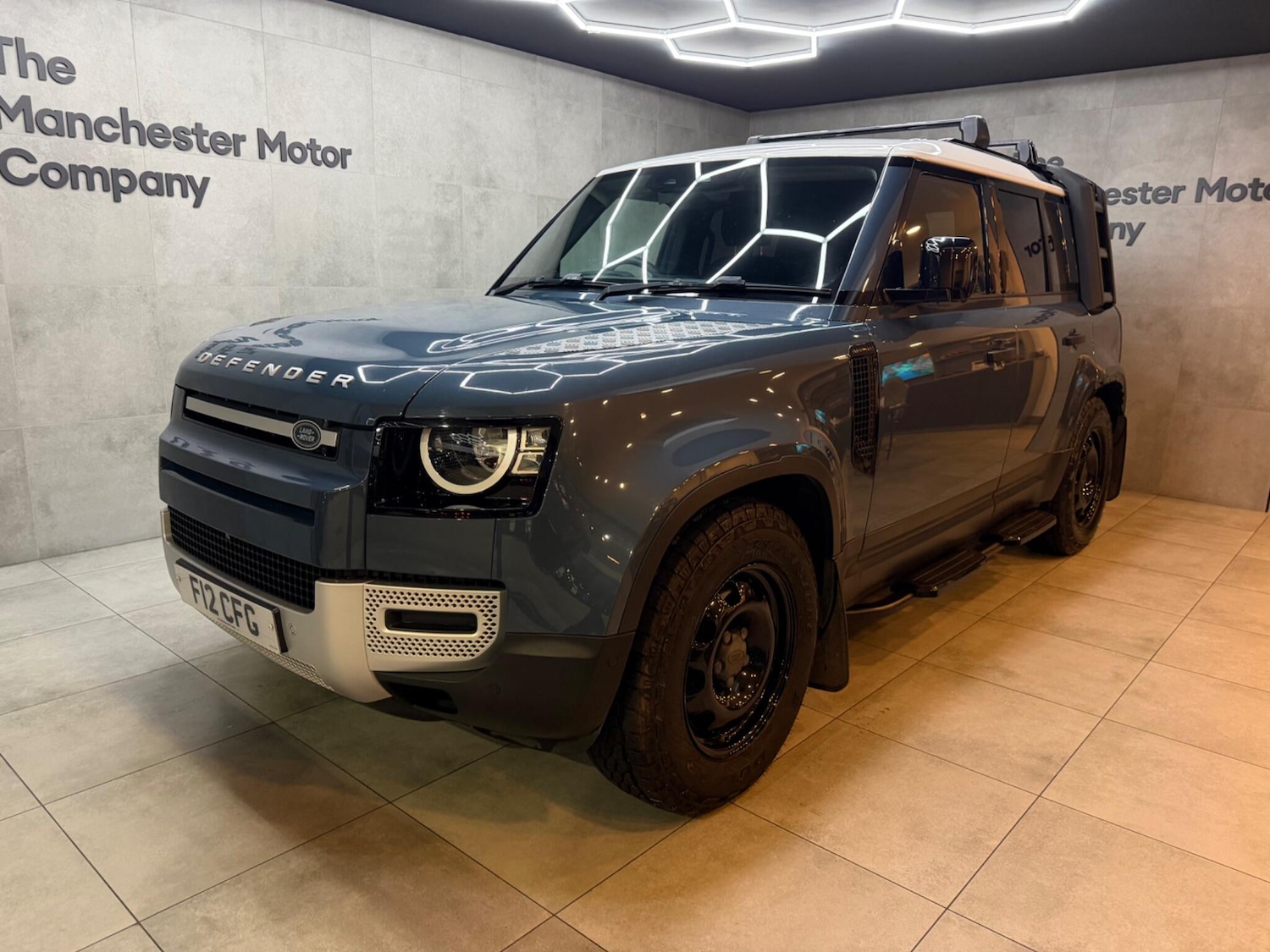 Used Land Rover Defender 2020 for sale - 77060329: Photo 1
