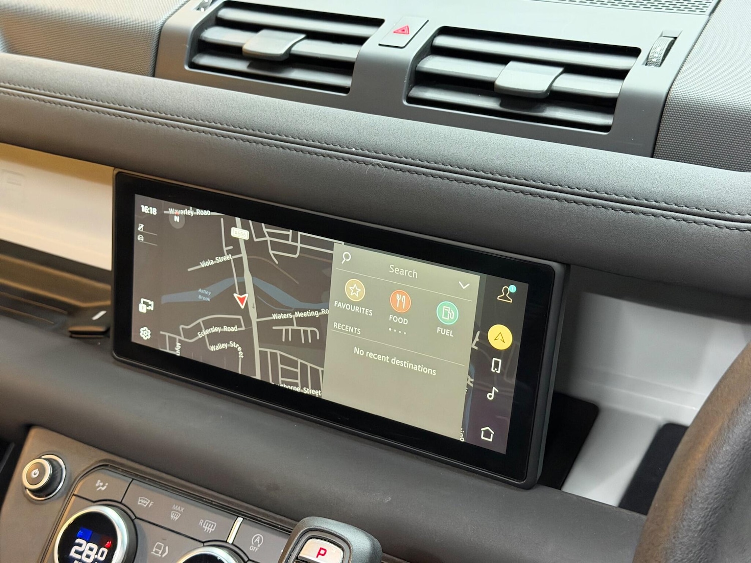 Used Land Rover Defender 2020 for sale - 77060329: Photo 34