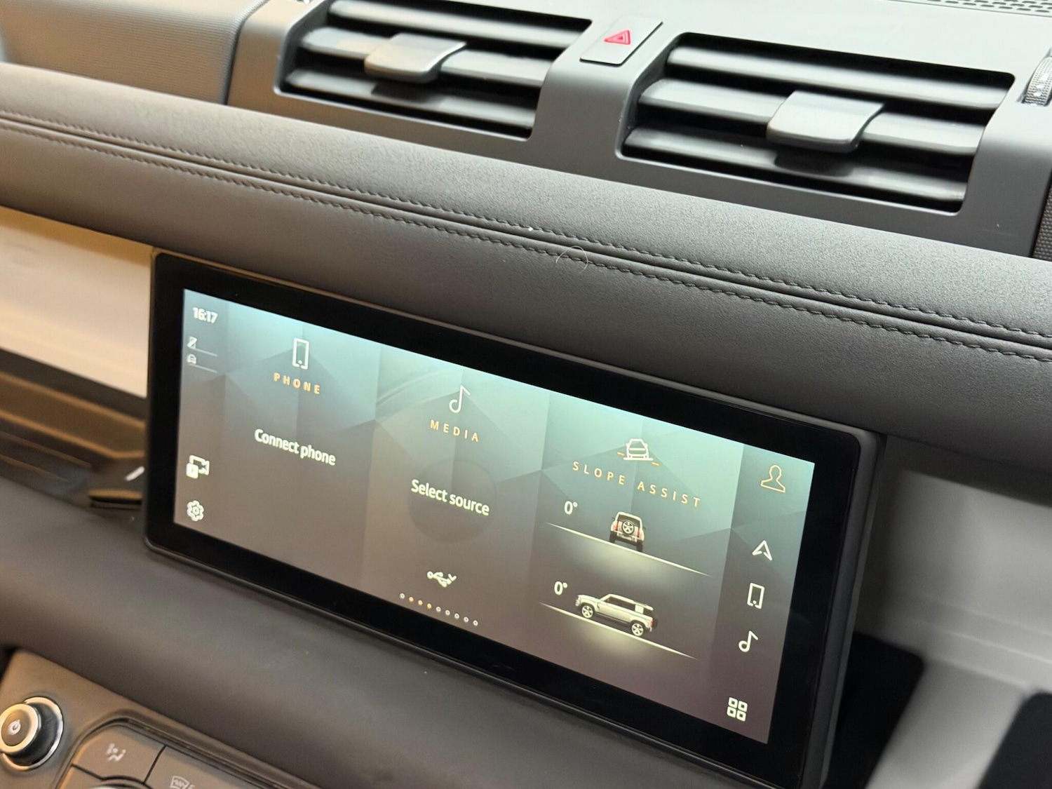 Used Land Rover Defender 2020 for sale - 77060329: Photo 39