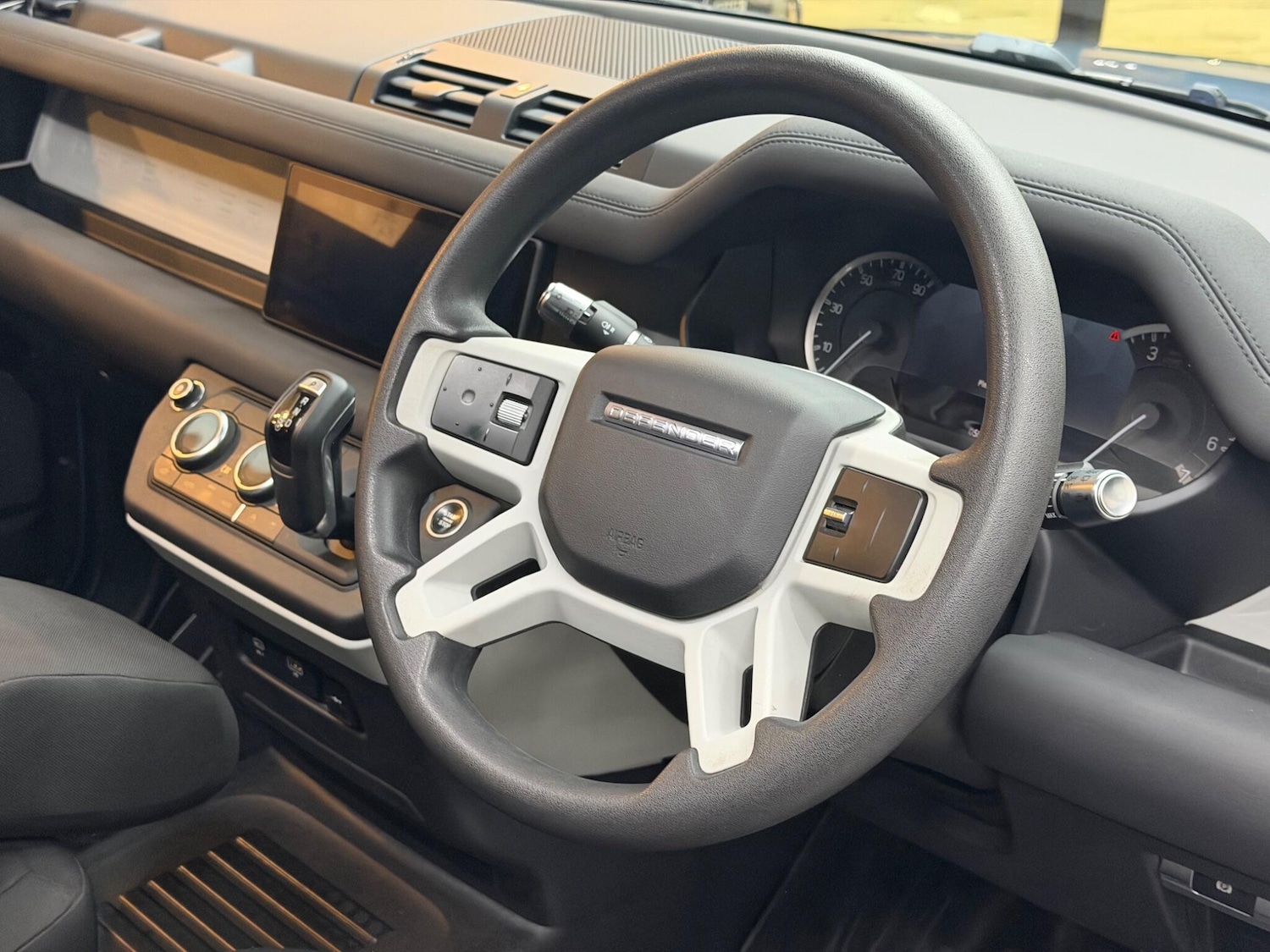 Used Land Rover Defender 2020 for sale - 77060329: Photo 43