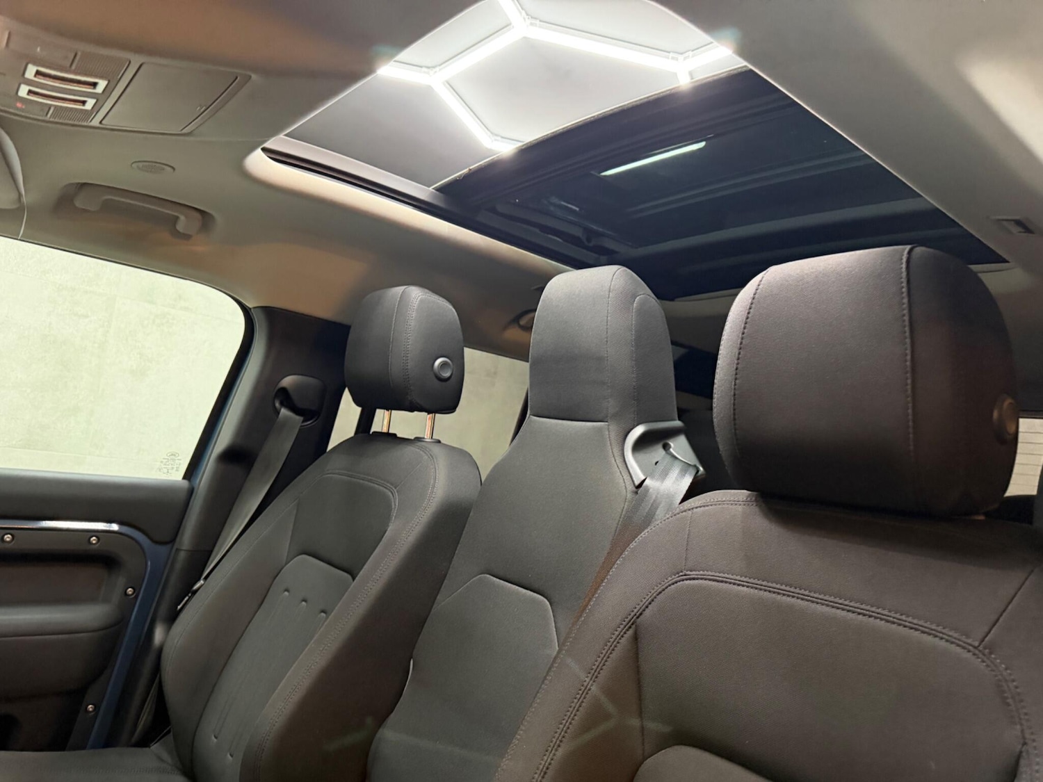 Used Land Rover Defender 2020 for sale - 77060329: Photo 47