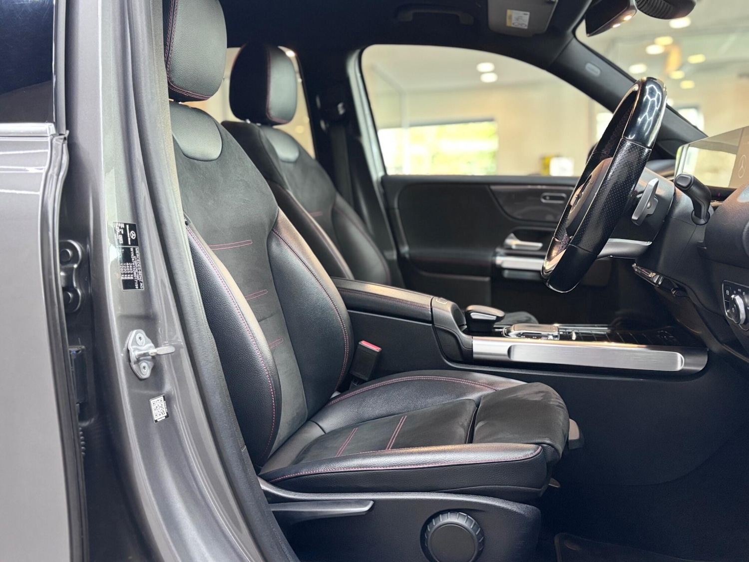 Used Mercedes-Benz GLB 2020 for sale - 76389122: Photo 25