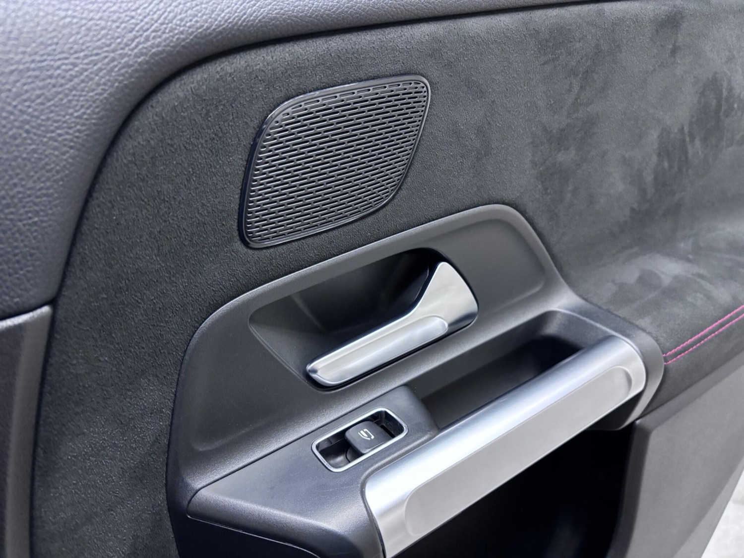 Used Mercedes-Benz GLB 2020 for sale - 76389122: Photo 32