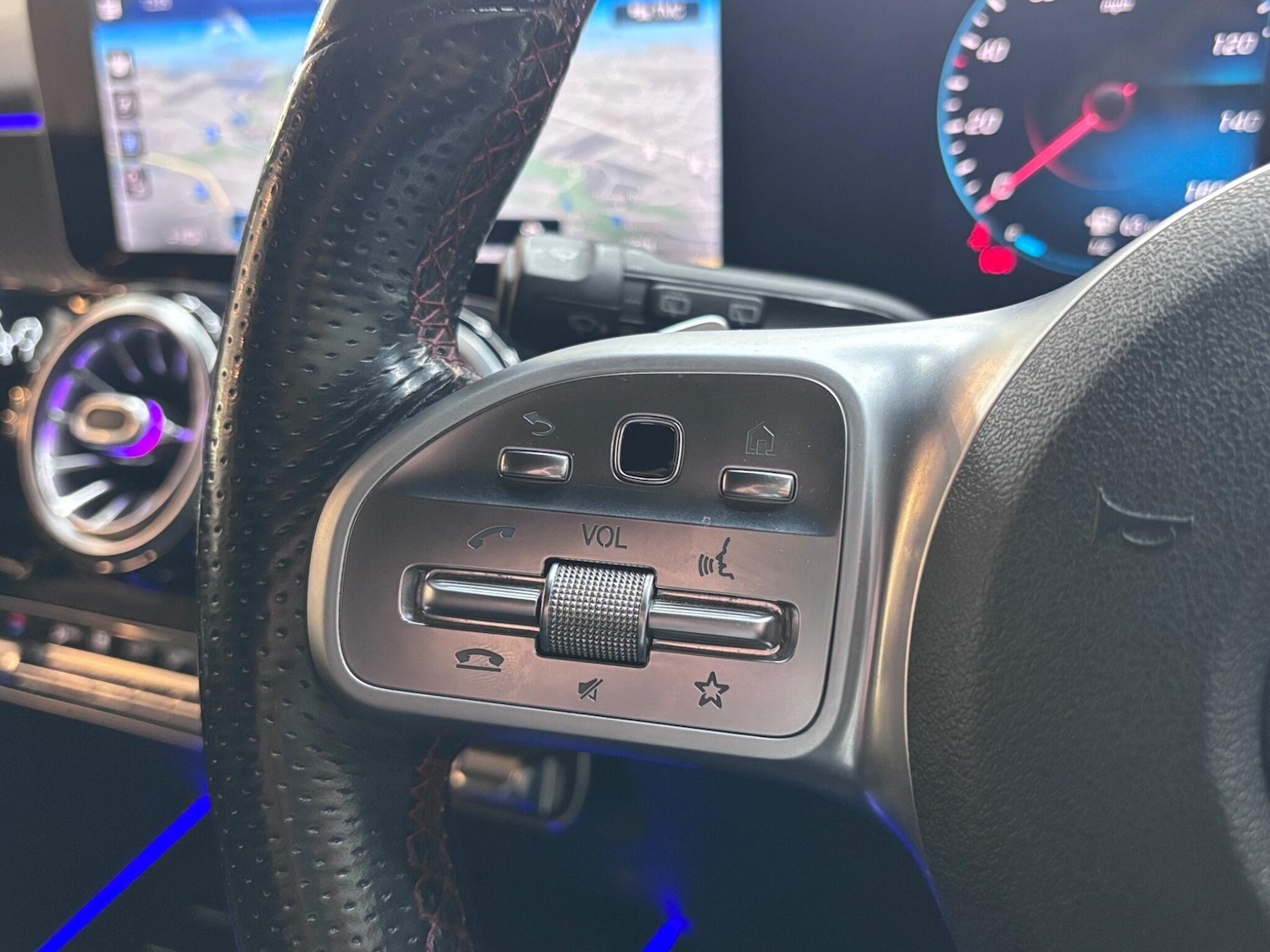 Used Mercedes-Benz GLB 2020 for sale - 76389122: Photo 34