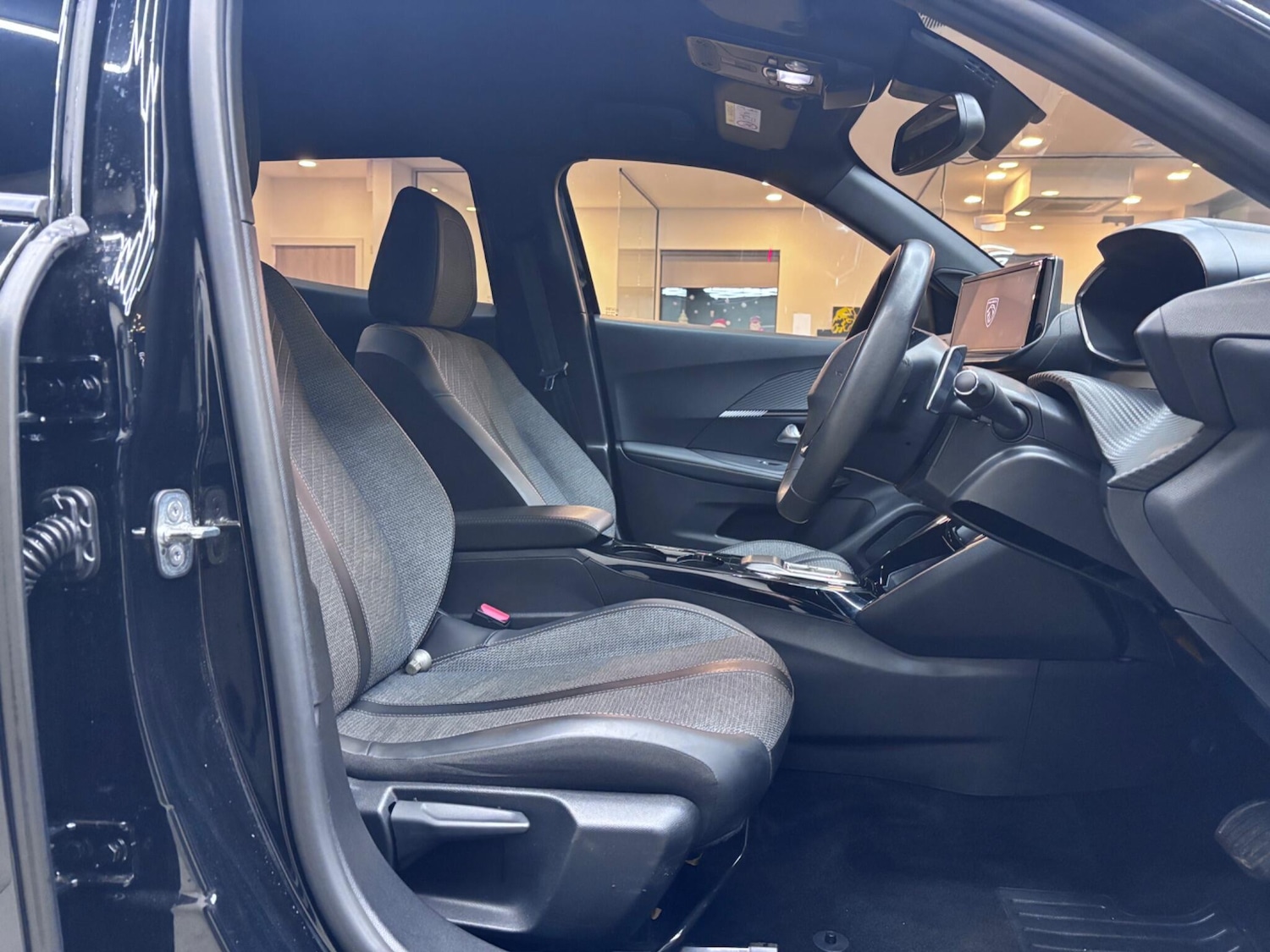 Used Peugeot 2008 2024 for sale - 76866527: Photo 22