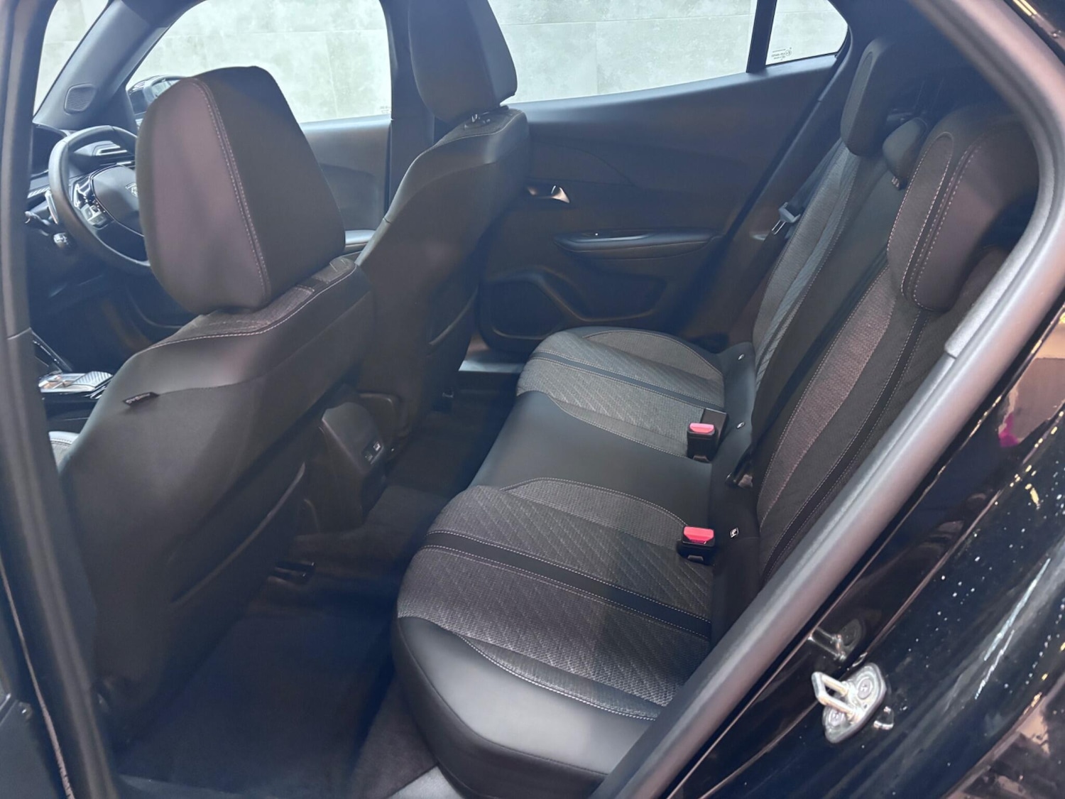 Used Peugeot 2008 2024 for sale - 76866527: Photo 23