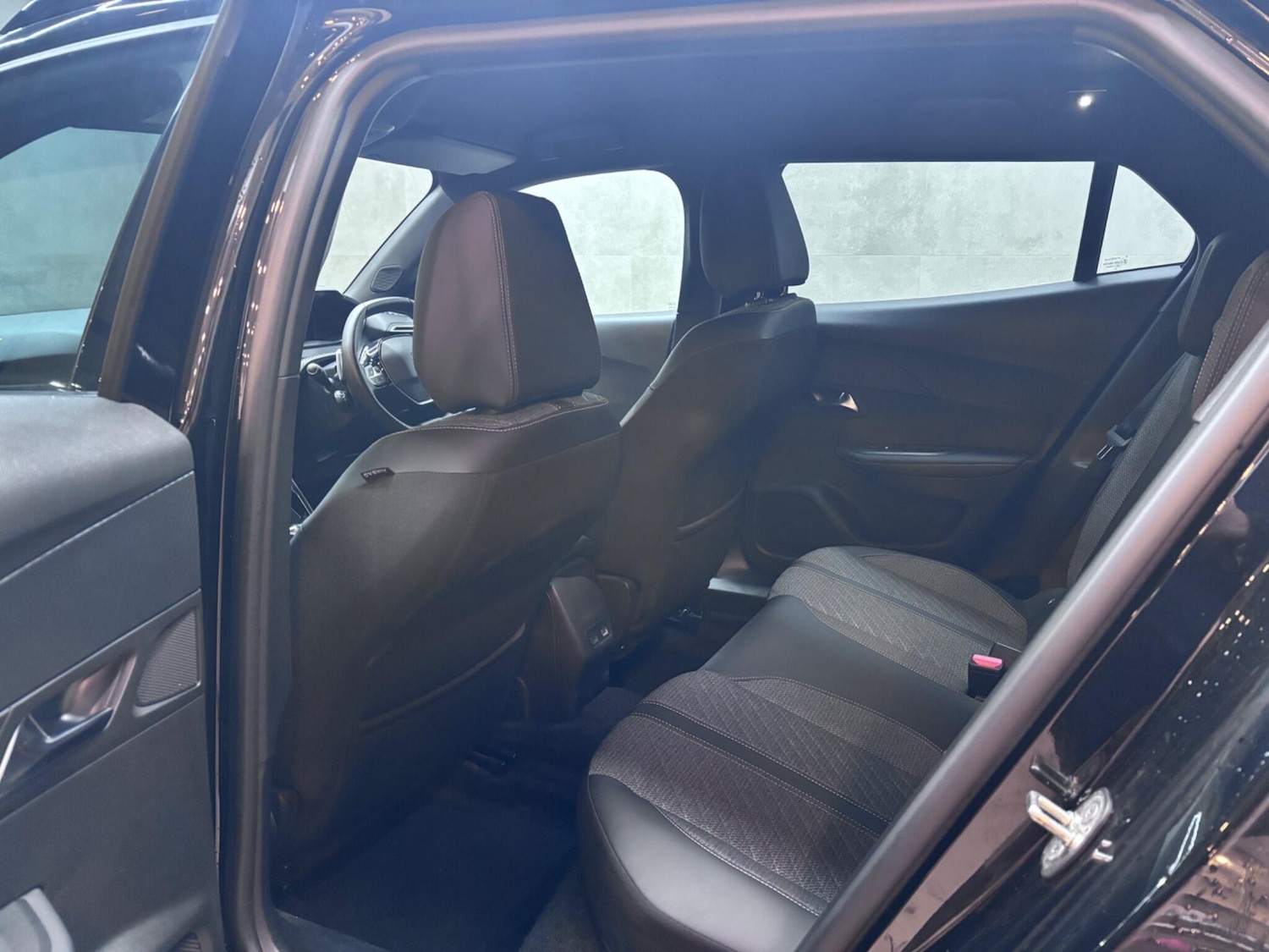 Used Peugeot 2008 2024 for sale - 76866527: Photo 25