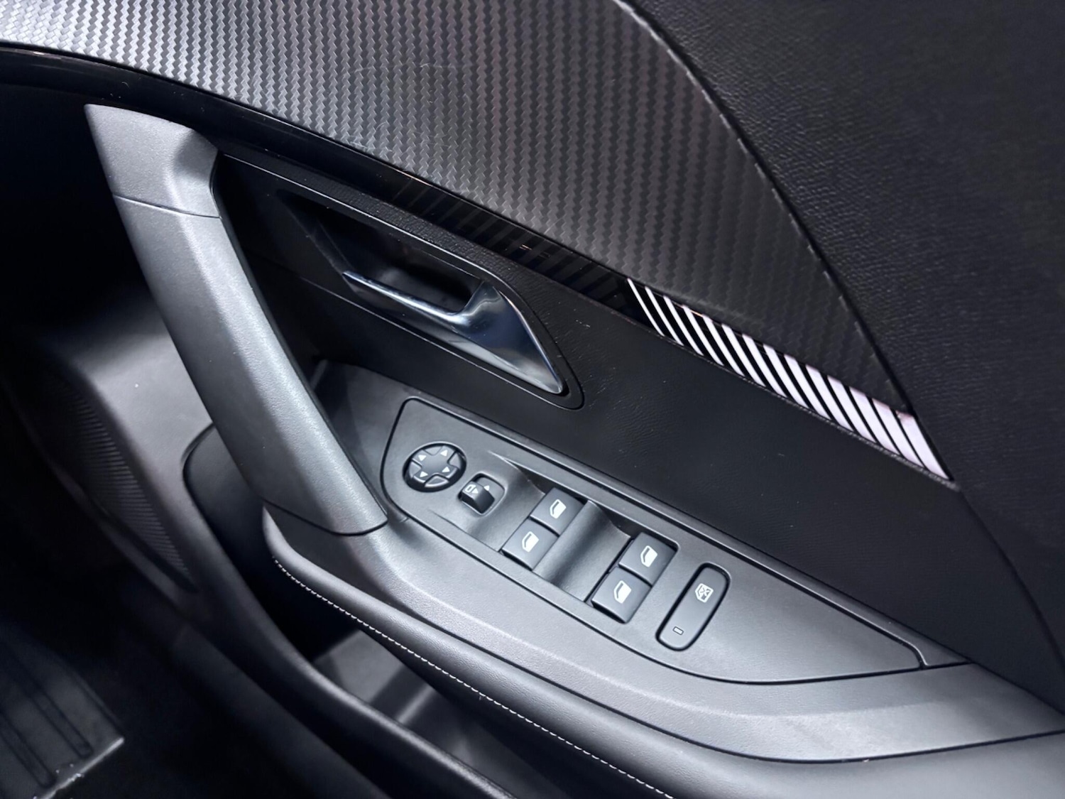 Used Peugeot 2008 2024 for sale - 76866527: Photo 34