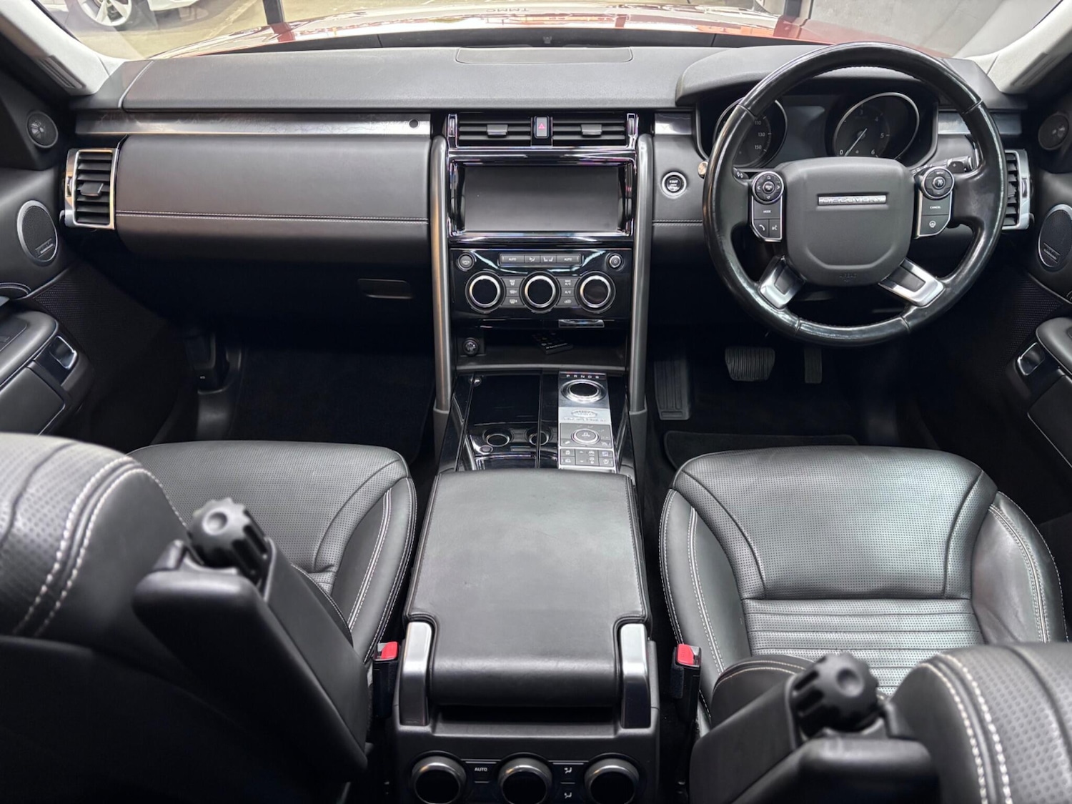 Used Land Rover Discovery 2017 for sale - 76432851: Photo 11