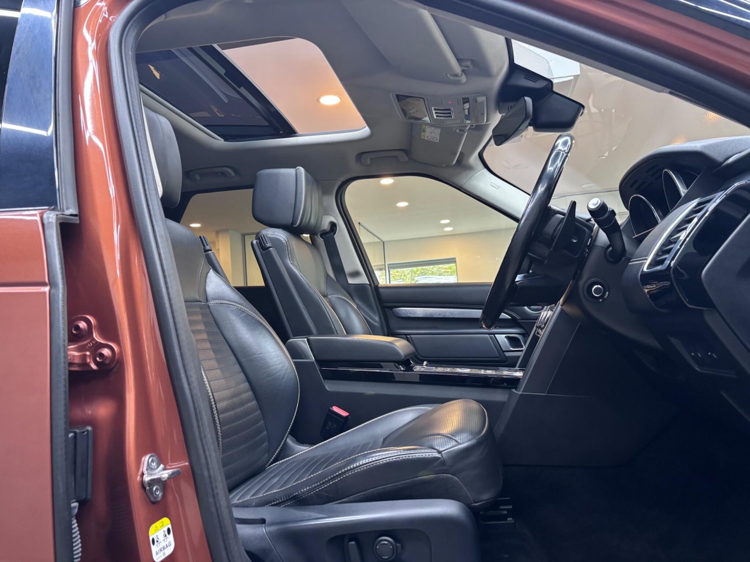 Used Land Rover Discovery 2017 for sale - 76432851: Photo 16