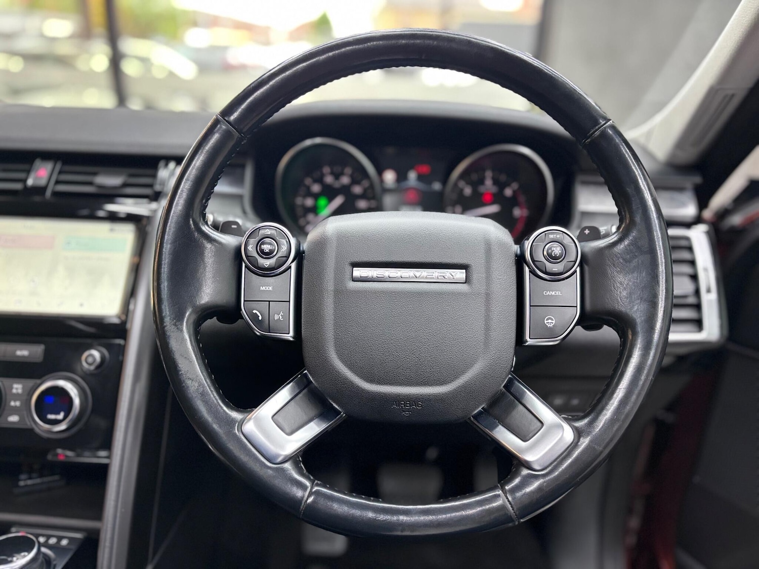 Used Land Rover Discovery 2017 for sale - 76432851: Photo 50