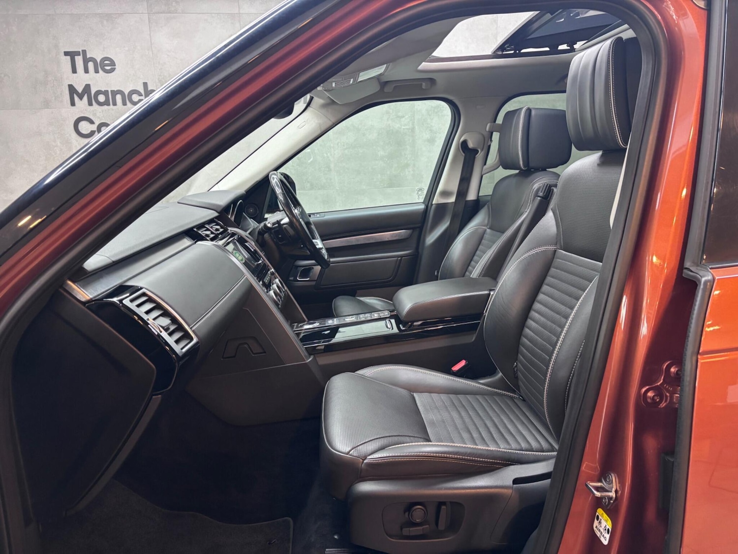 Used Land Rover Discovery 2017 for sale - 76432851: Photo 51