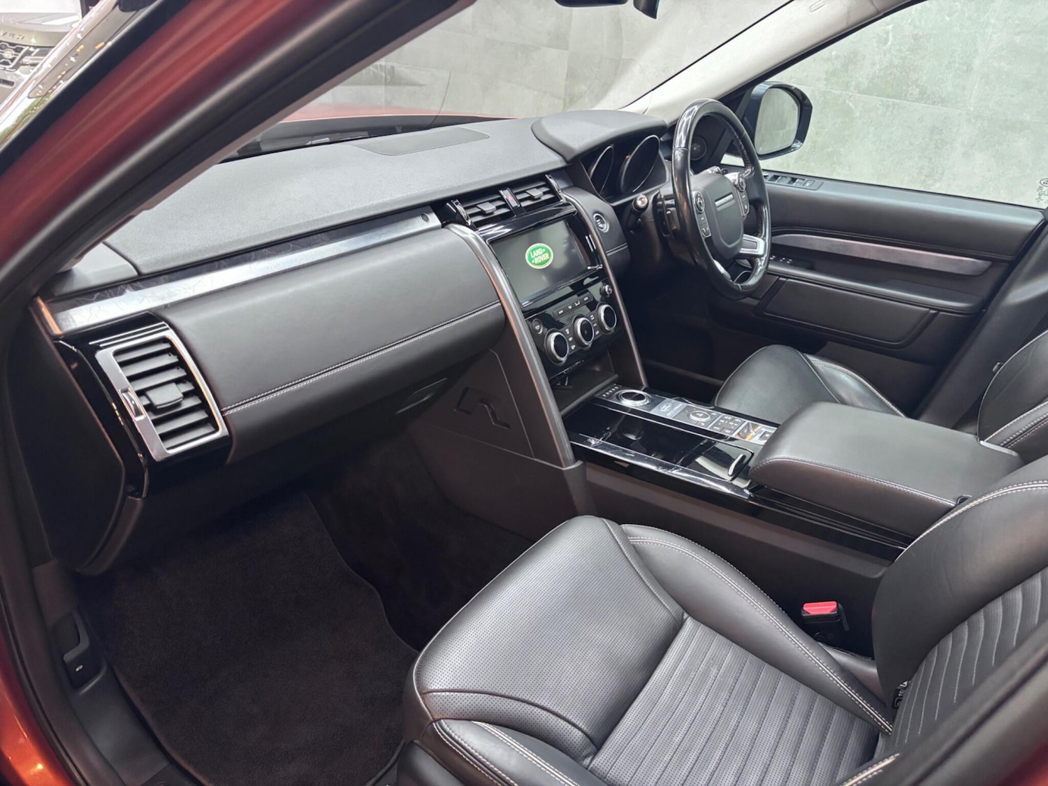 Used Land Rover Discovery 2017 for sale - 76432851: Photo 53