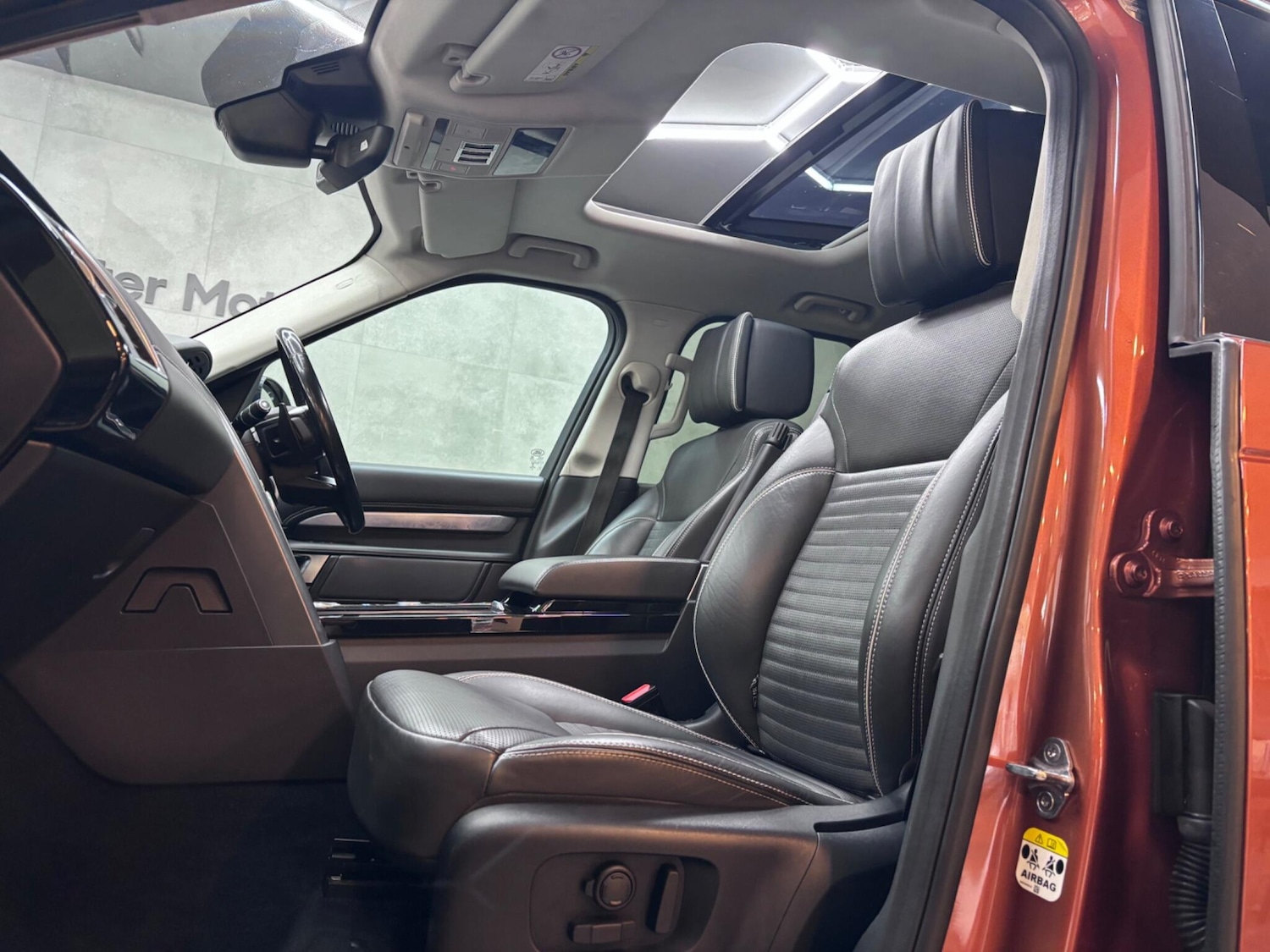 Used Land Rover Discovery 2017 for sale - 76432851: Photo 54