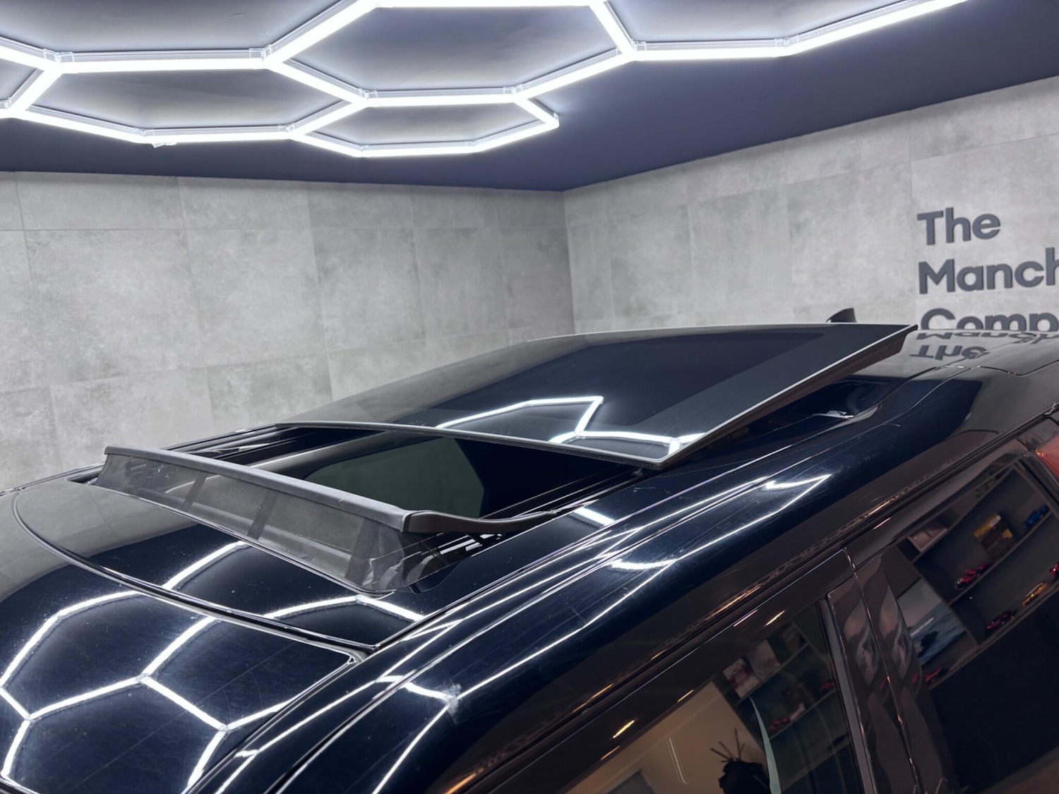 Used Land Rover Discovery 2017 for sale - 76432851: Photo 70