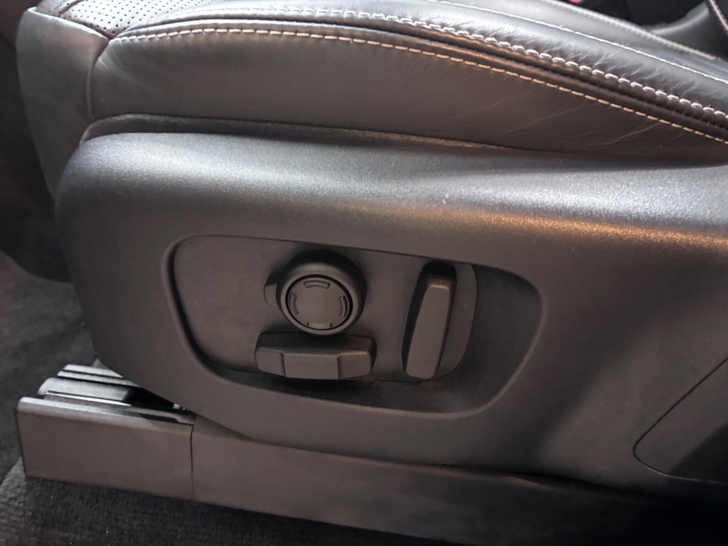 Used Land Rover Discovery 2017 for sale - 76432851: Photo 71