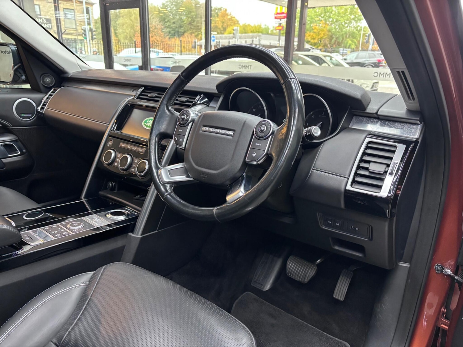 Used Land Rover Discovery 2017 for sale - 76432851: Photo 74