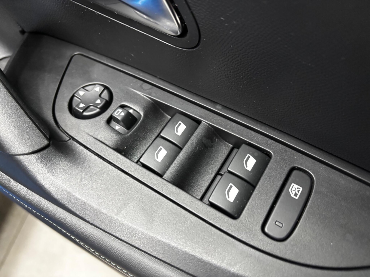 Used Peugeot 2008 2023 for sale - 78101011: Photo 25