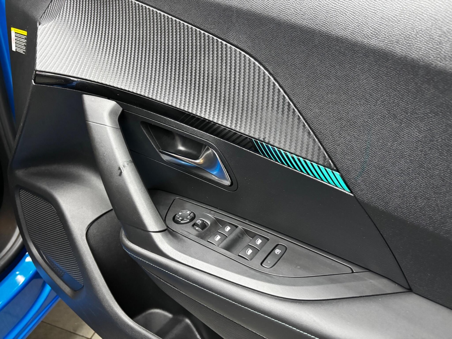 Used Peugeot 2008 2023 for sale - 78101011: Photo 32