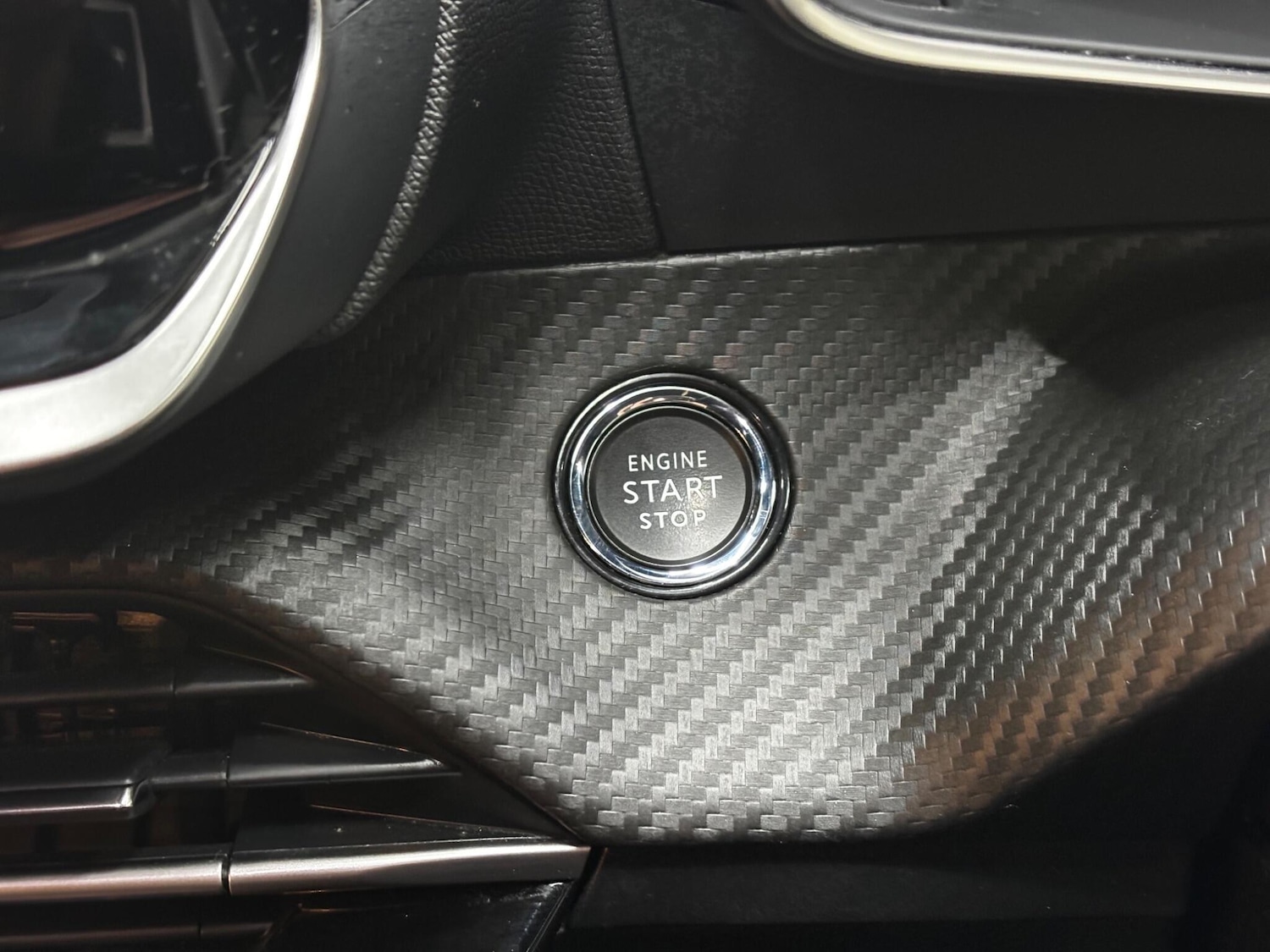 Used Peugeot 2008 2023 for sale - 78101011: Photo 61