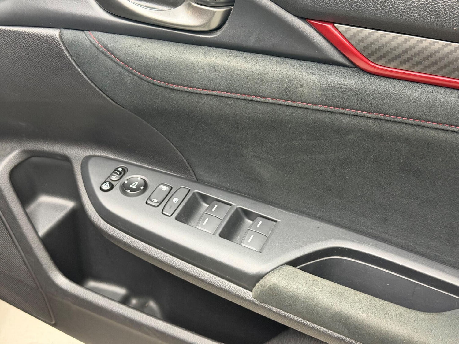 Used Honda Civic 2018 for sale - 77098204: Photo 27