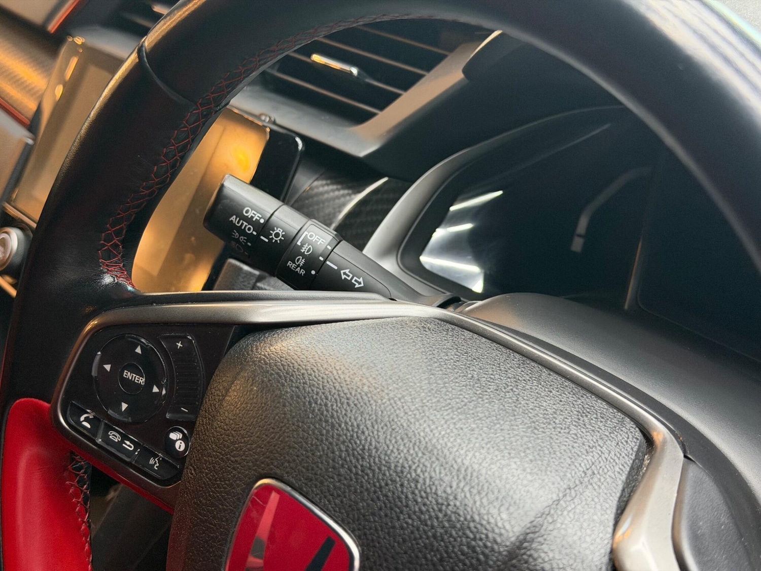 Used Honda Civic 2018 for sale - 77098204: Photo 39