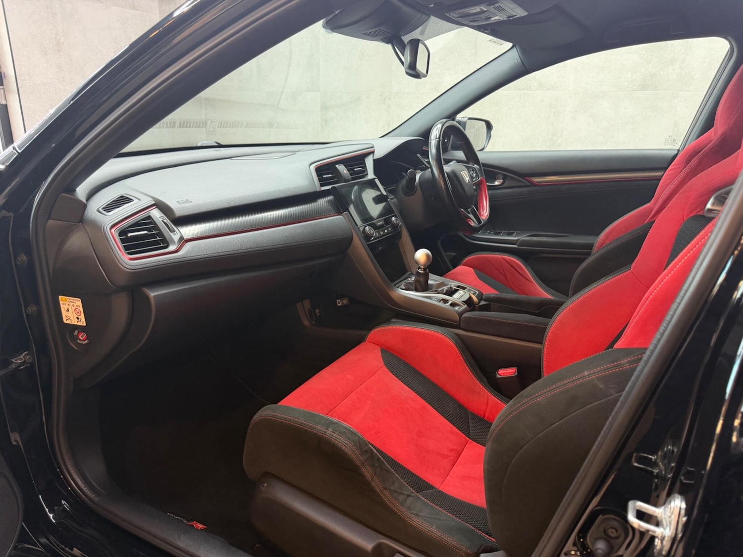 Used Honda Civic 2018 for sale - 77098204: Photo 46