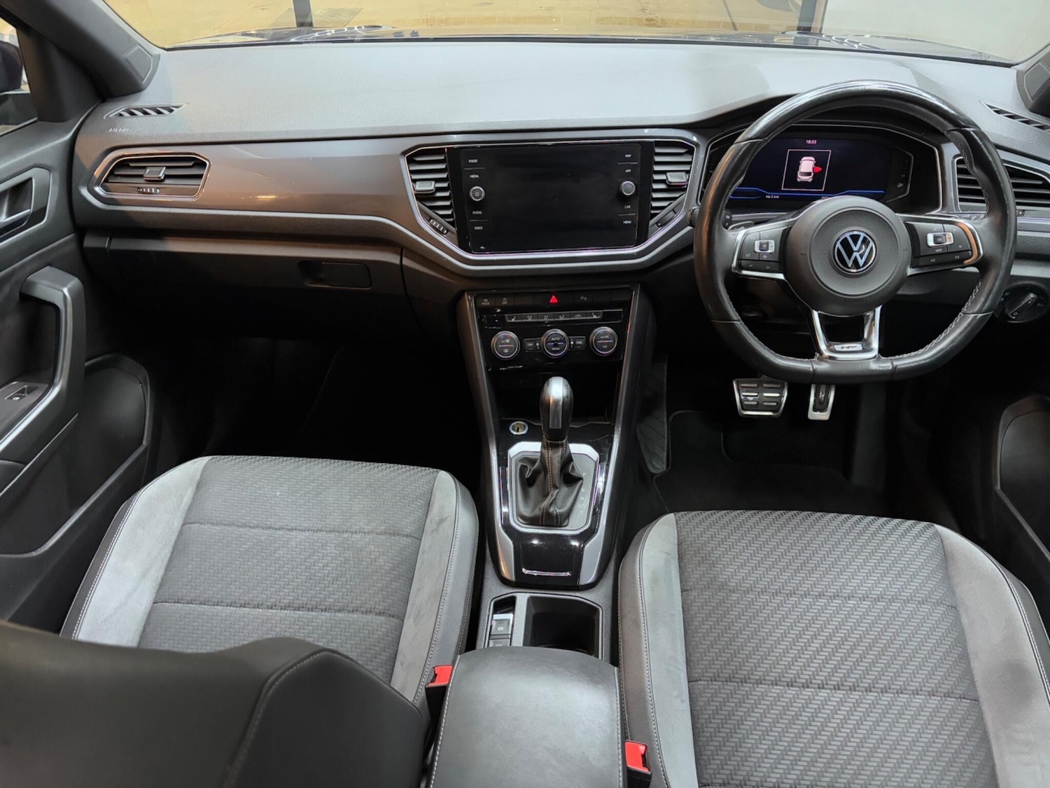 Used Volkswagen T-Roc 2020 for sale - 76522506: Photo 17