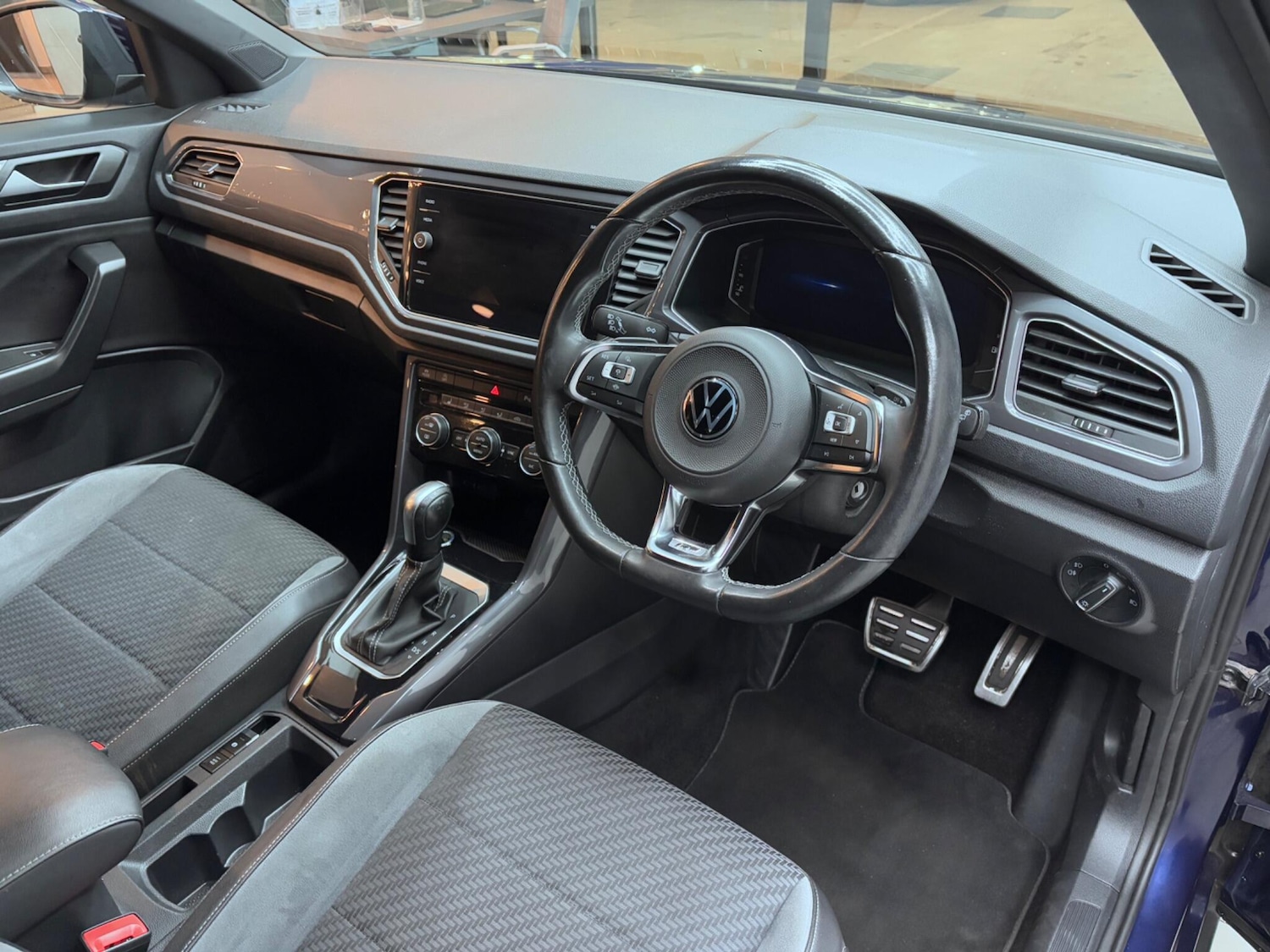 Used Volkswagen T-Roc 2020 for sale - 76522506: Photo 20