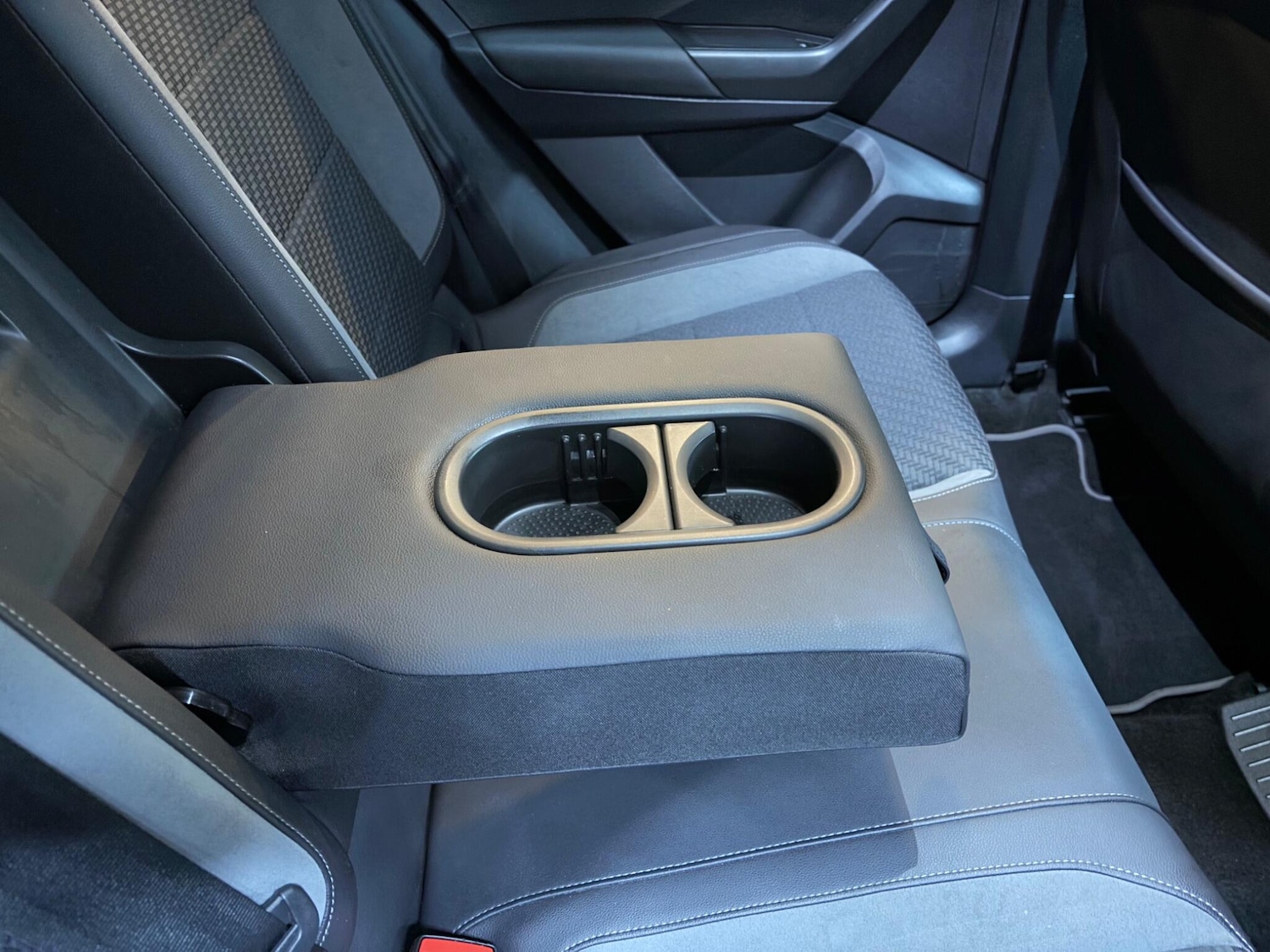 Used Volkswagen T-Roc 2020 for sale - 76522506: Photo 32