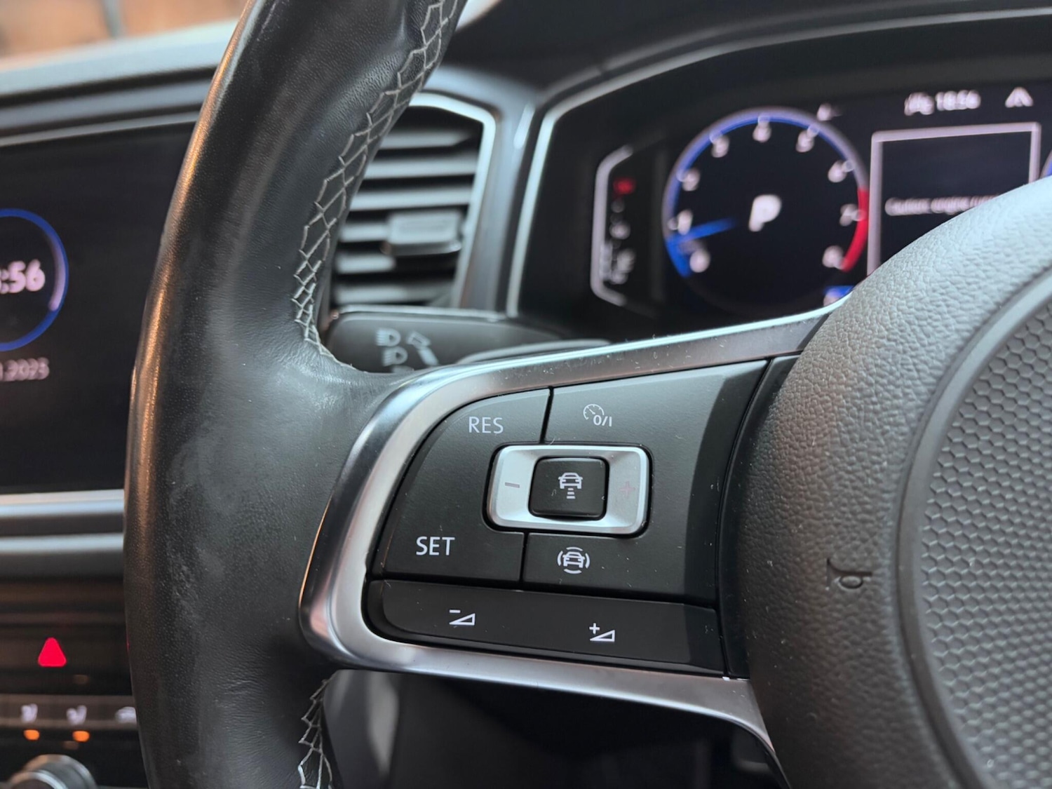 Used Volkswagen T-Roc 2020 for sale - 76522506: Photo 35