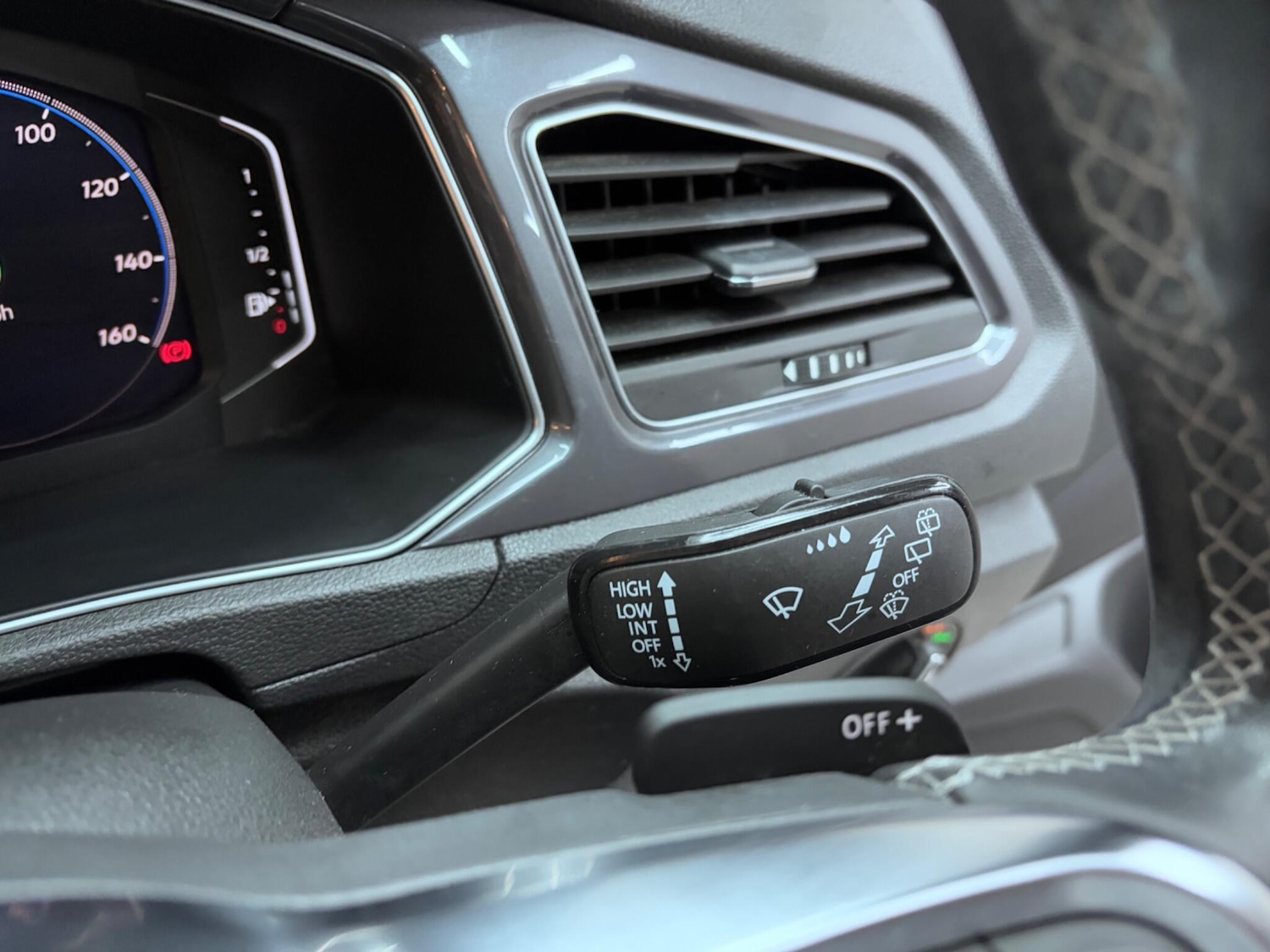 Used Volkswagen T-Roc 2020 for sale - 76522506: Photo 38