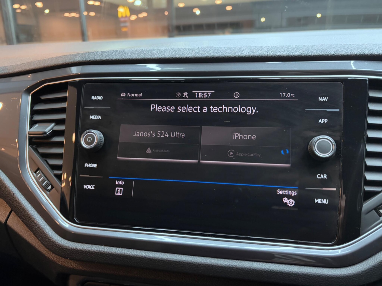 Used Volkswagen T-Roc 2020 for sale - 76522506: Photo 50