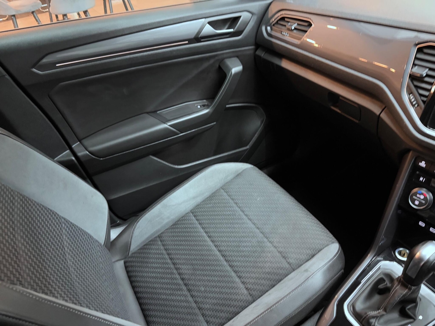 Used Volkswagen T-Roc 2020 for sale - 76522506: Photo 60