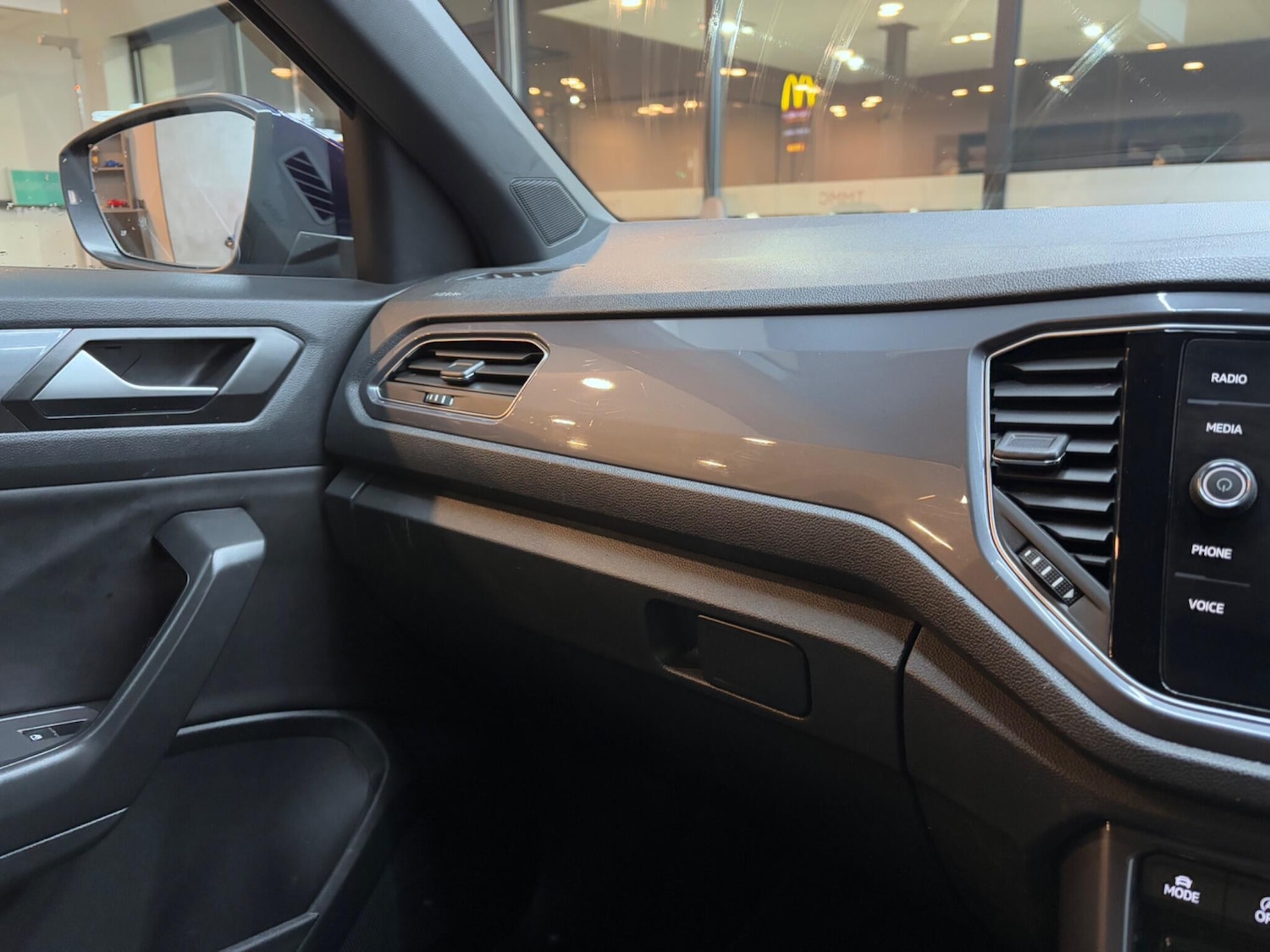 Used Volkswagen T-Roc 2020 for sale - 76522506: Photo 75