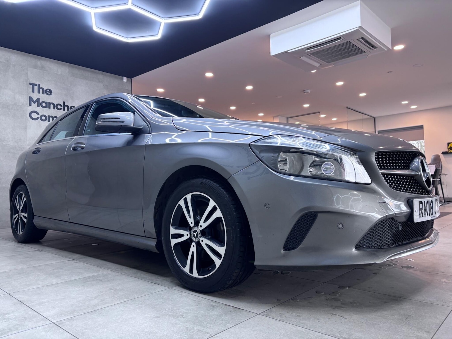 Used Mercedes-Benz A-Class 2018 for sale - 77696476: Photo 2