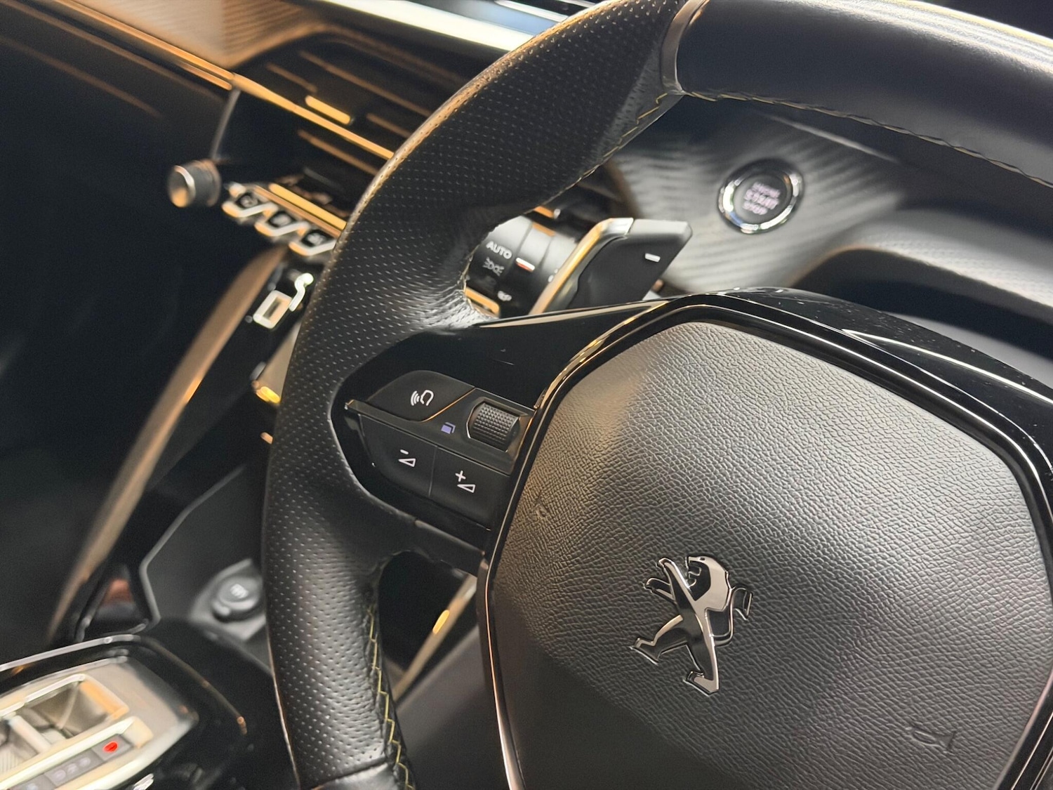 Used Peugeot 208 2023 for sale - 77925864: Photo 41